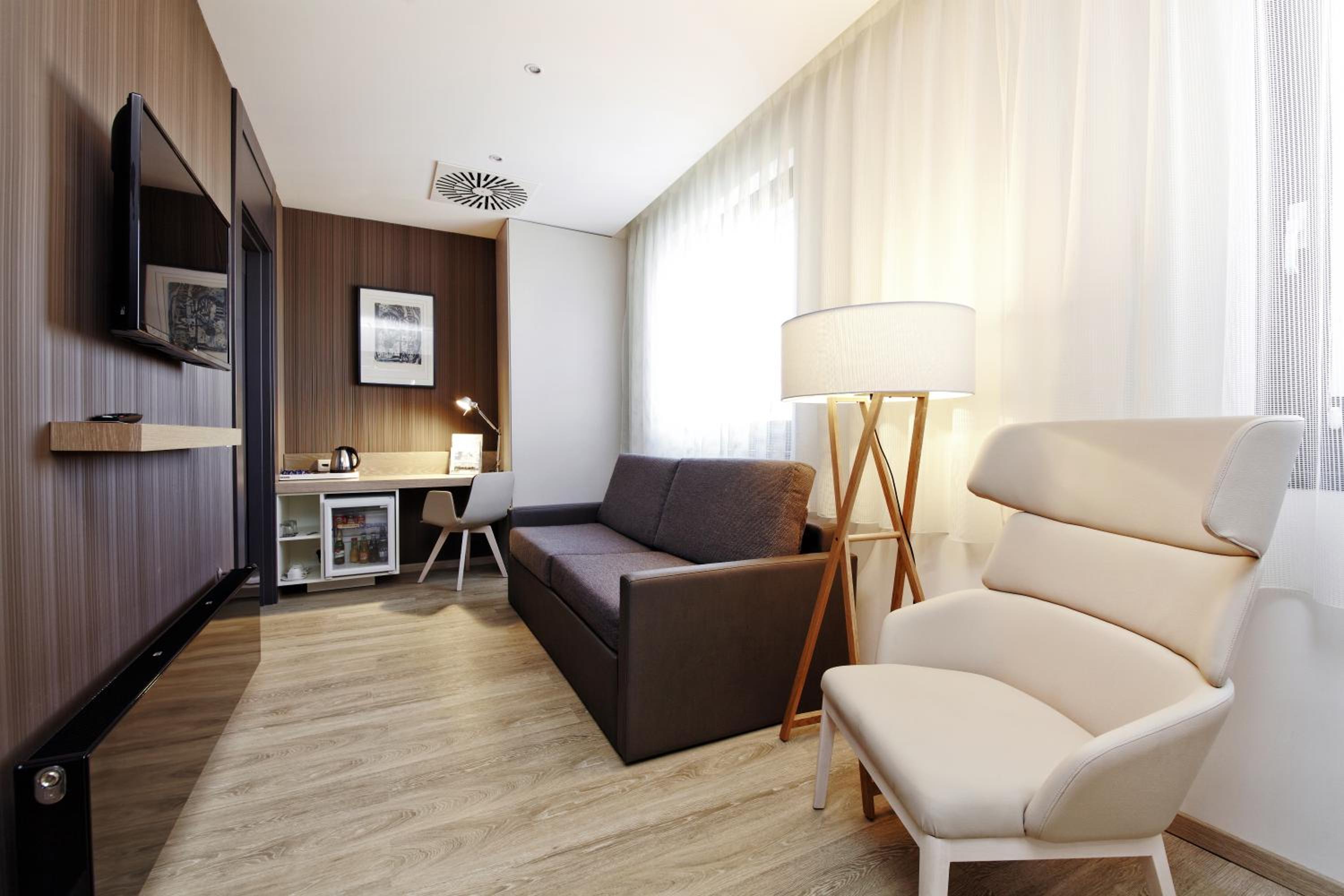 Junior Suite (2 Adults + 1 Child)