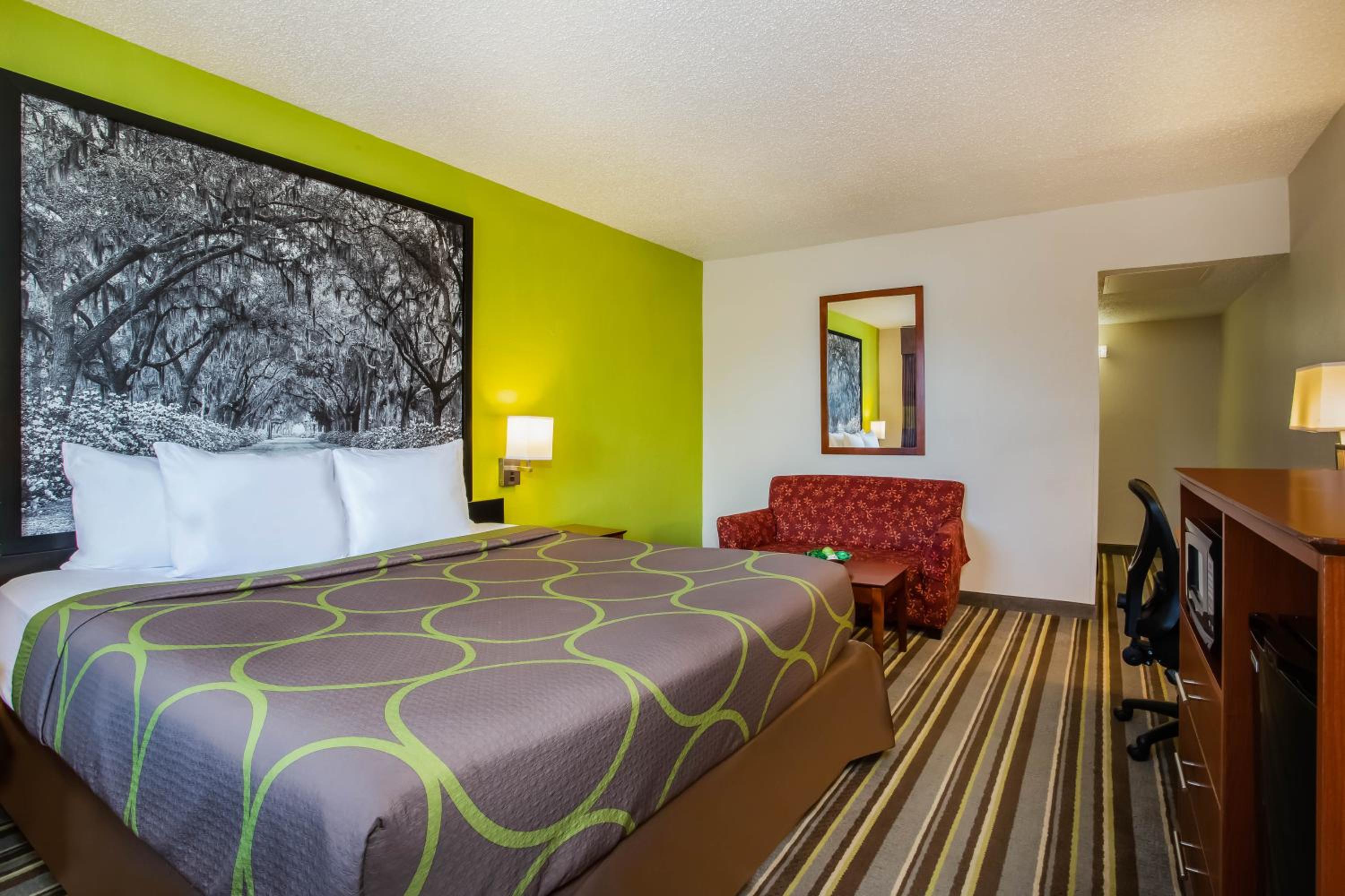 King Room - Disability Access/Non-Smoking photo 3