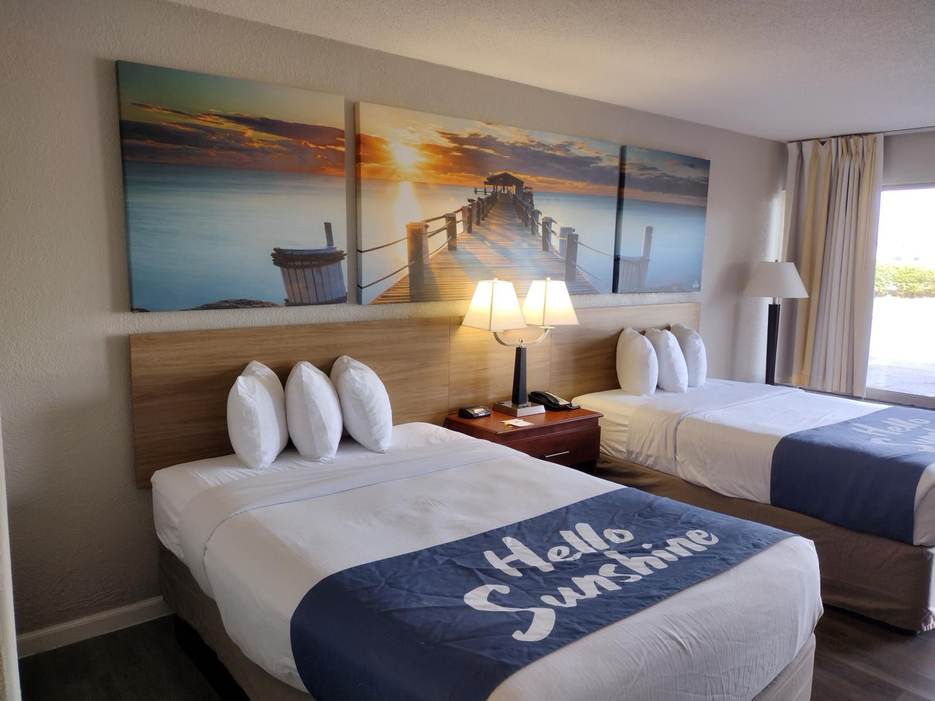 Deluxe Double Room with Two Double Beds - Non-Smoking - Photo 4