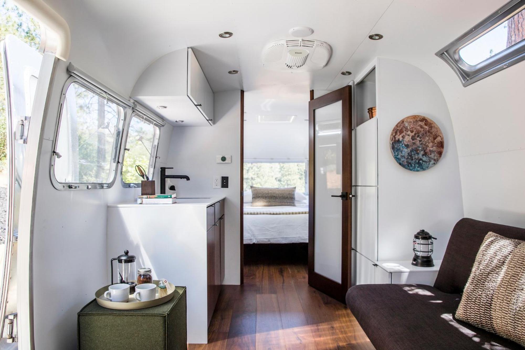Premium Airstream Suite - Photo 10