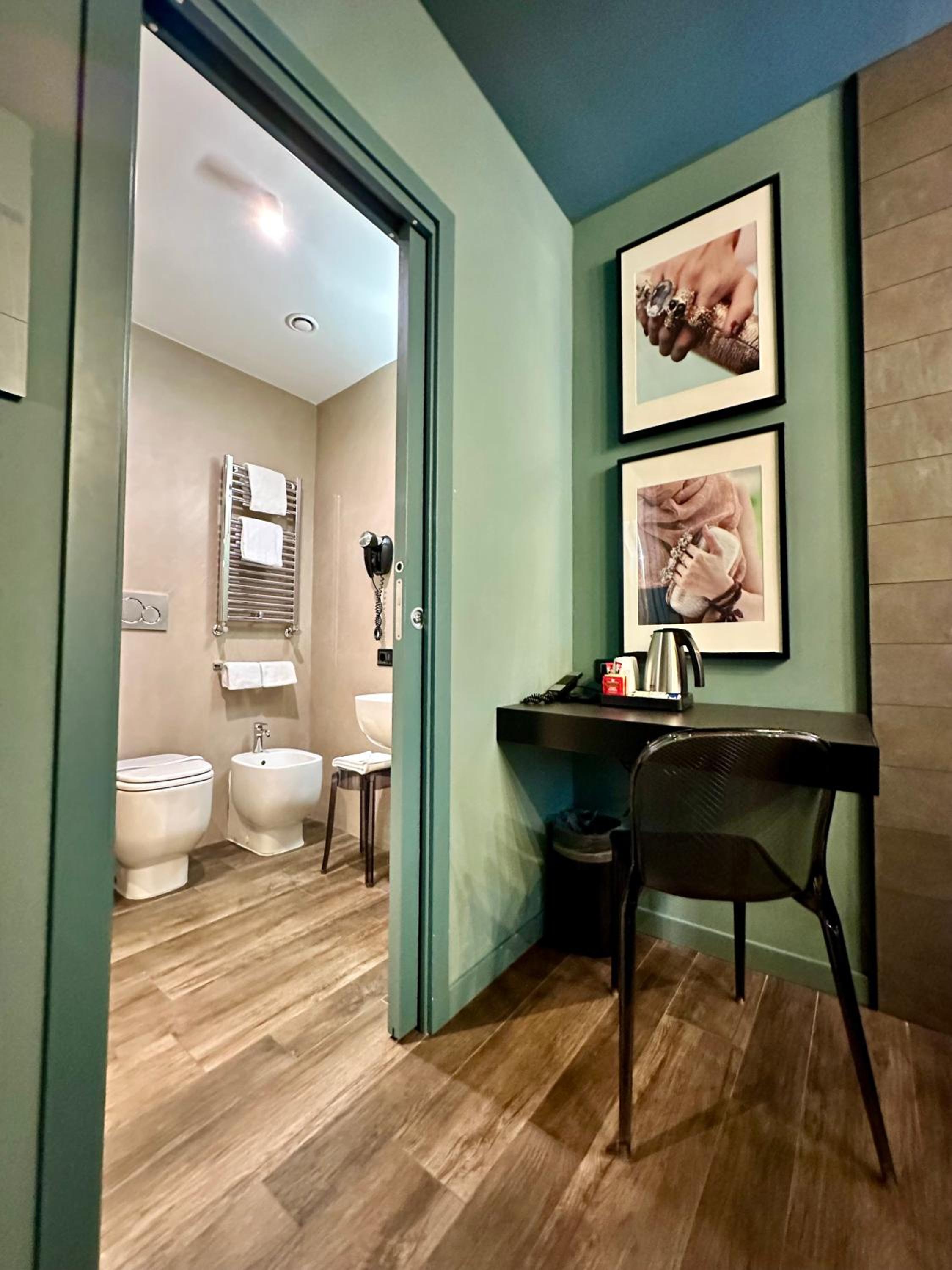 Superior Double or Twin Room photo 3