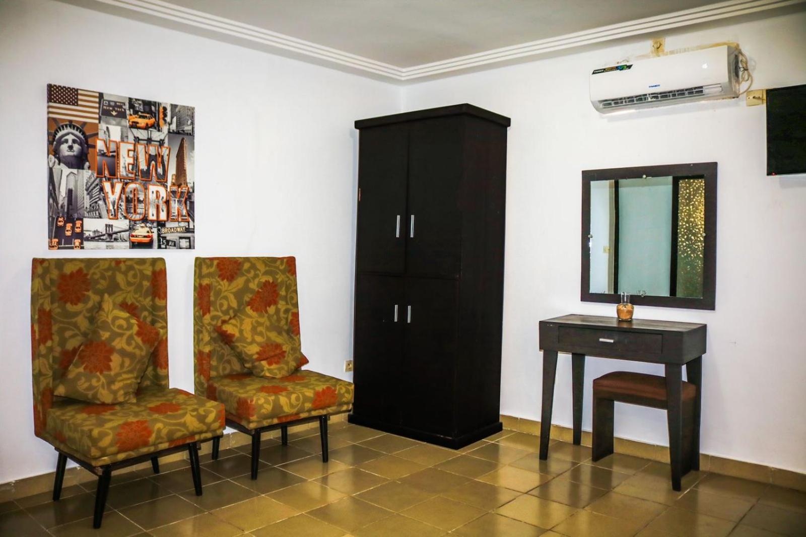 Deluxe Single Room with Balcony photo 2