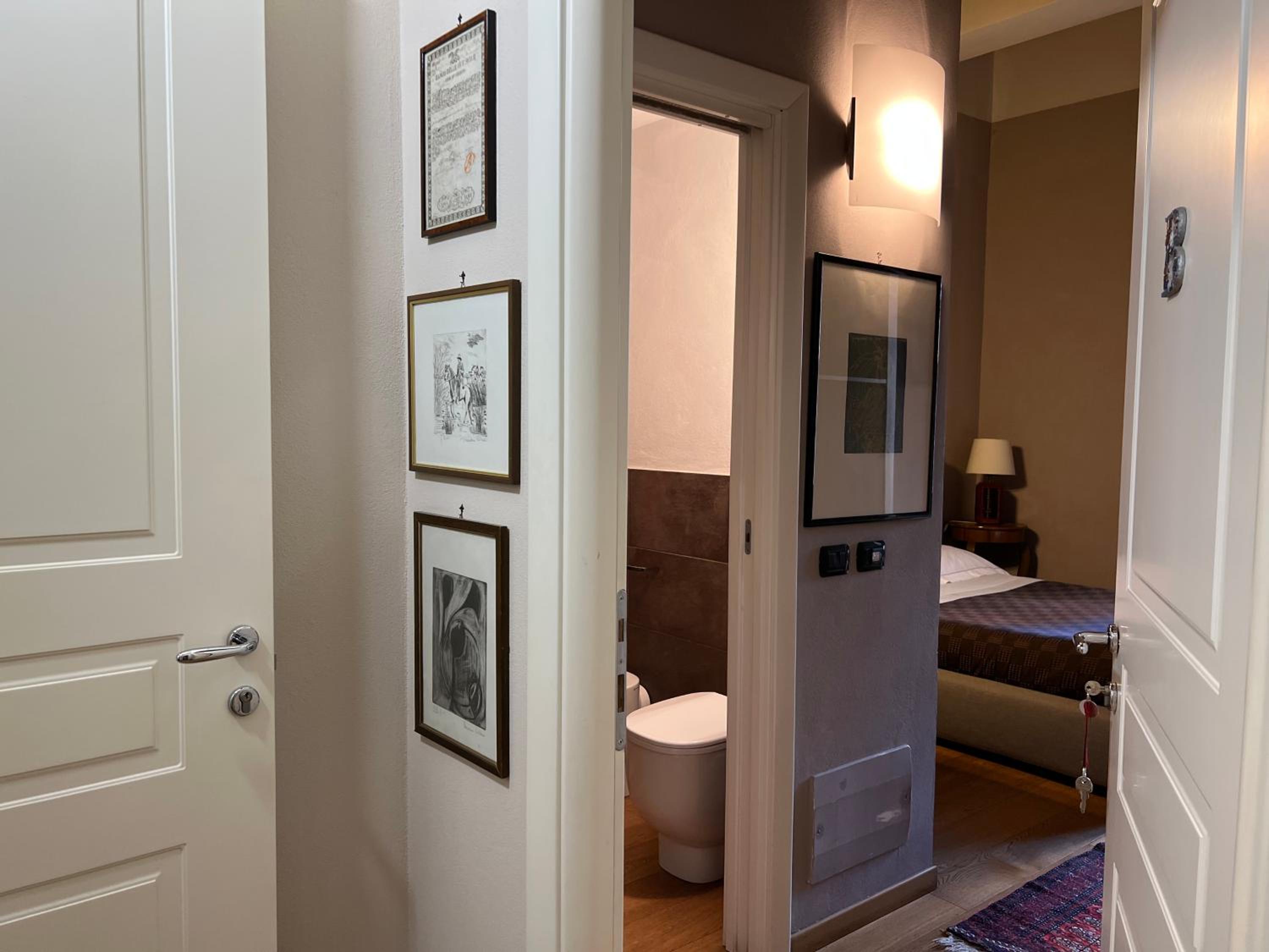 Triple Room - Photo 17