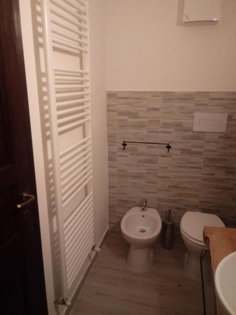 Twin Room with Private Bathroom photo 3
