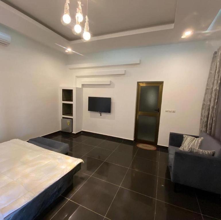 Deluxe Room (2 Adults + 1 Child) photo 2