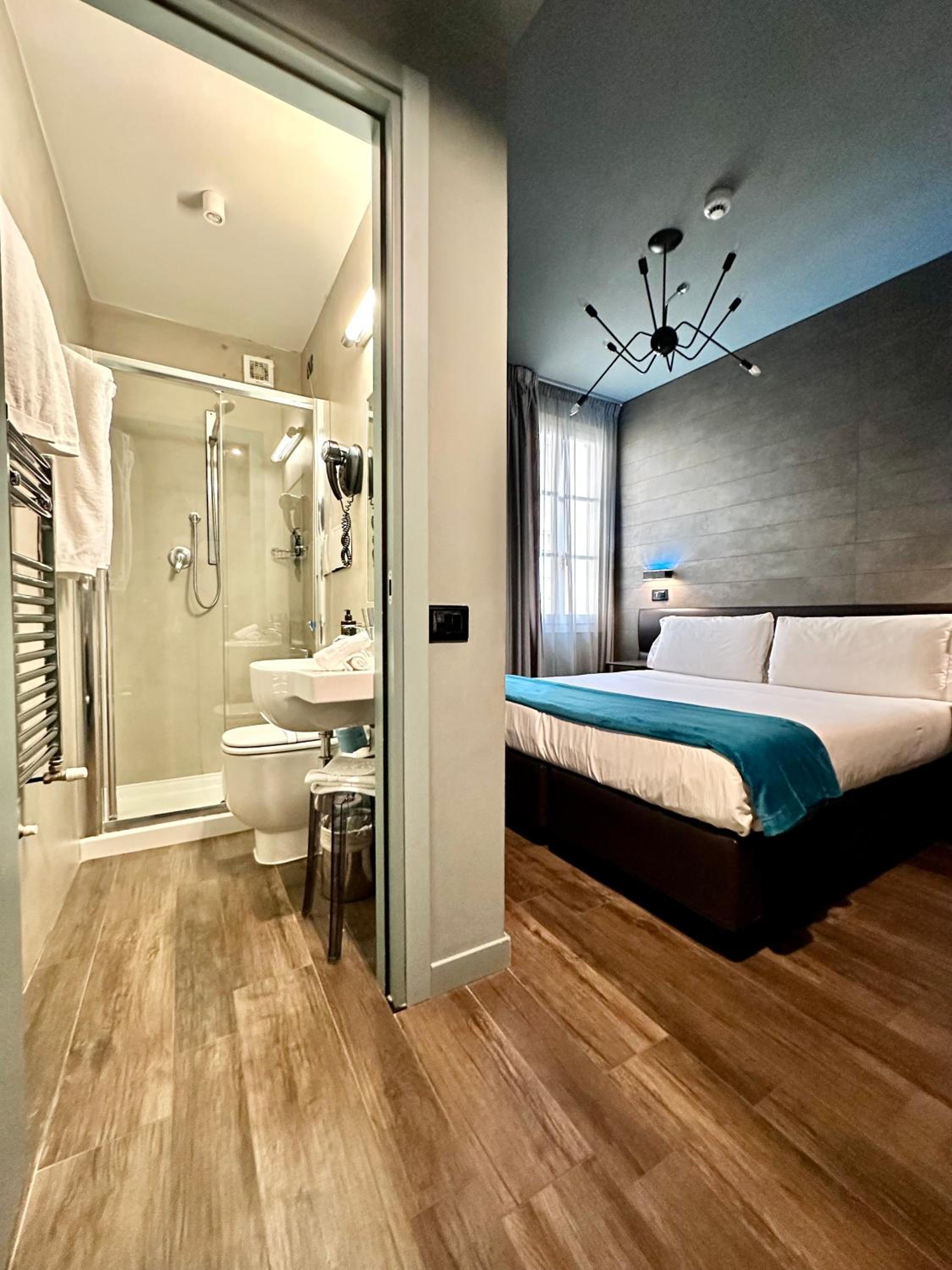 Double or Twin Room photo 1