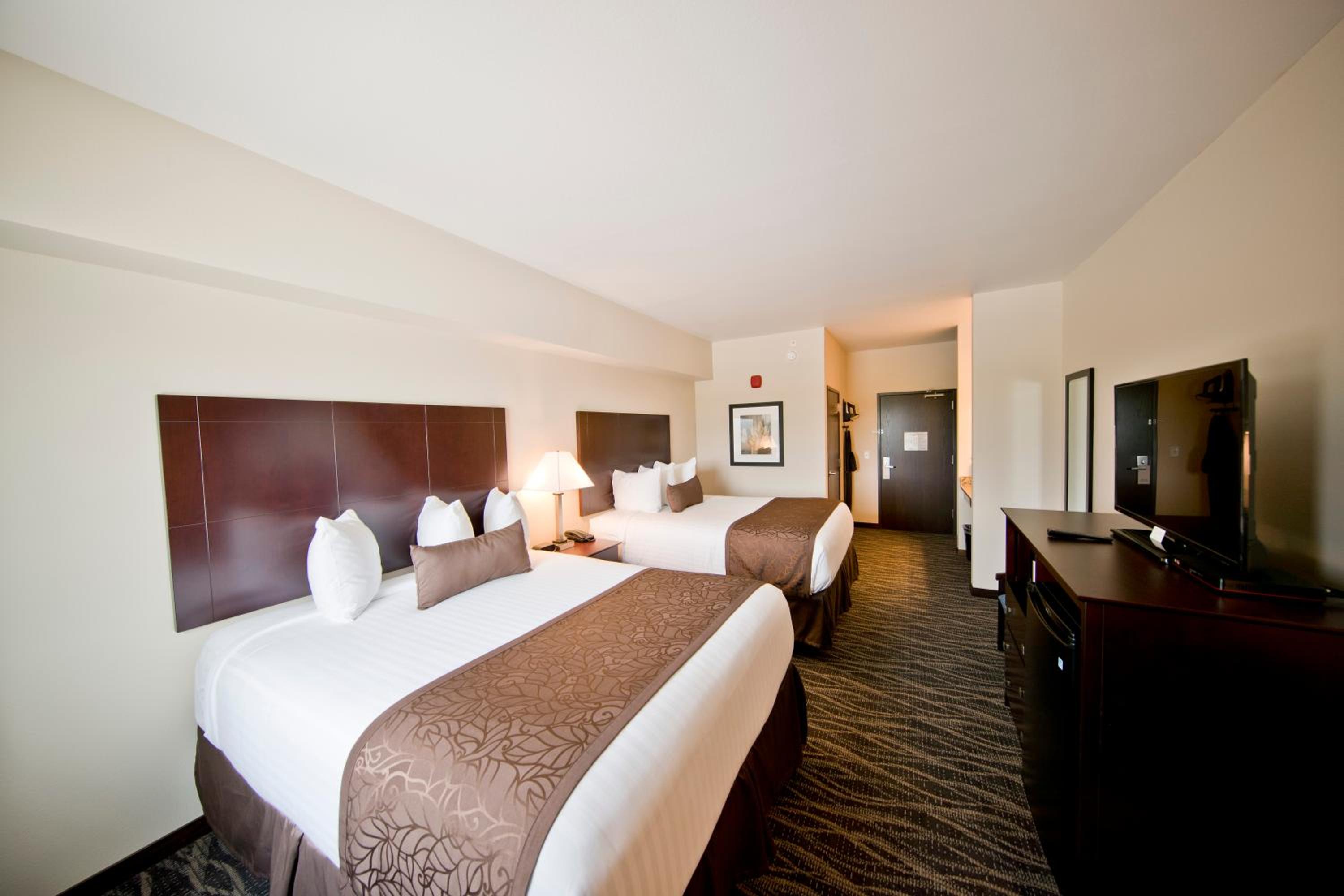 Standard Queen Room
