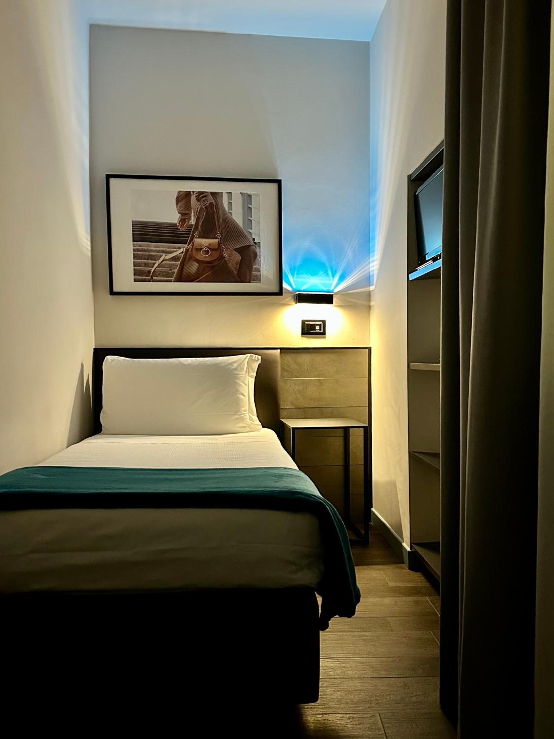 Deluxe Triple Room photo 3