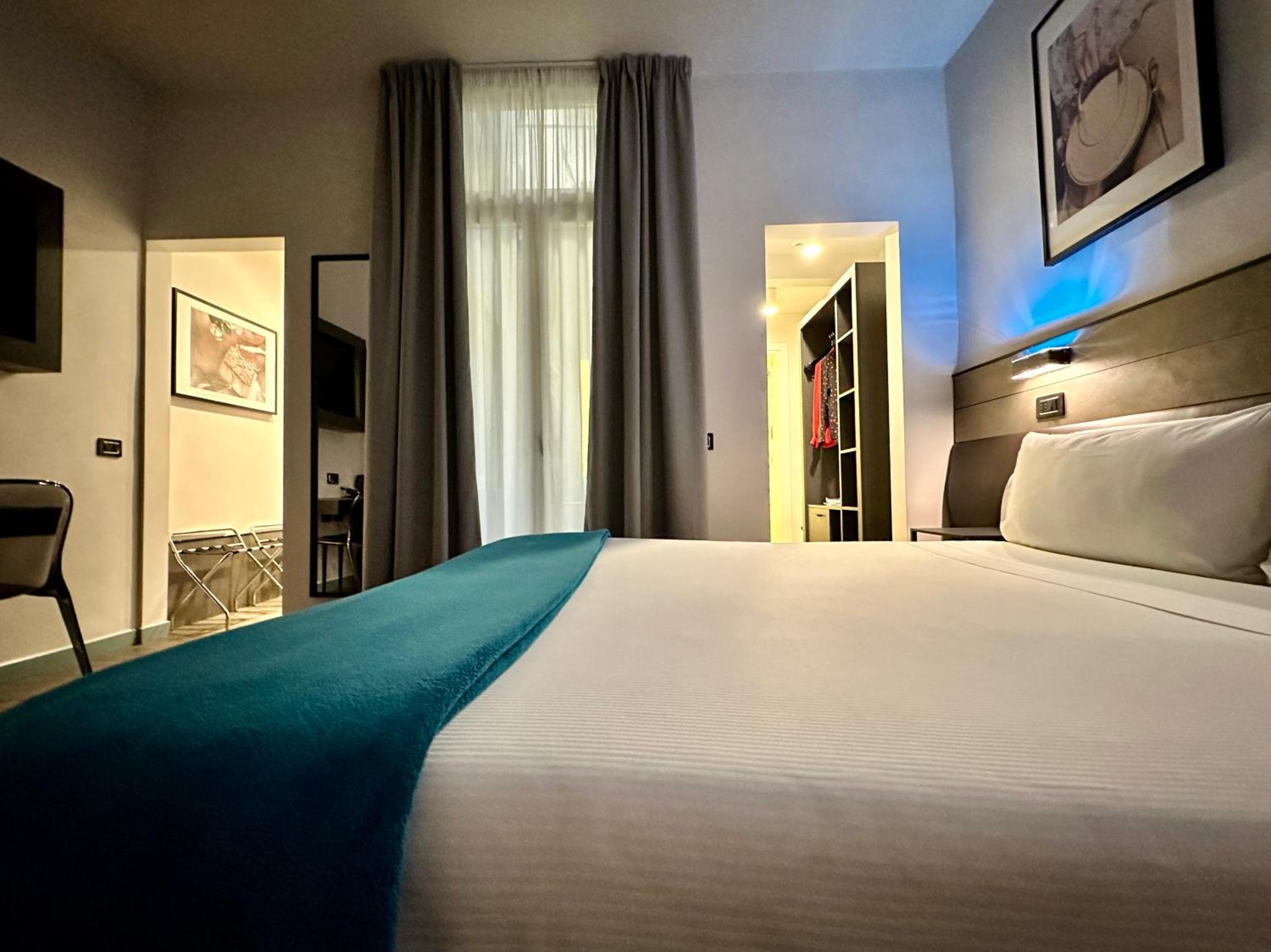 Deluxe Triple Room photo 2
