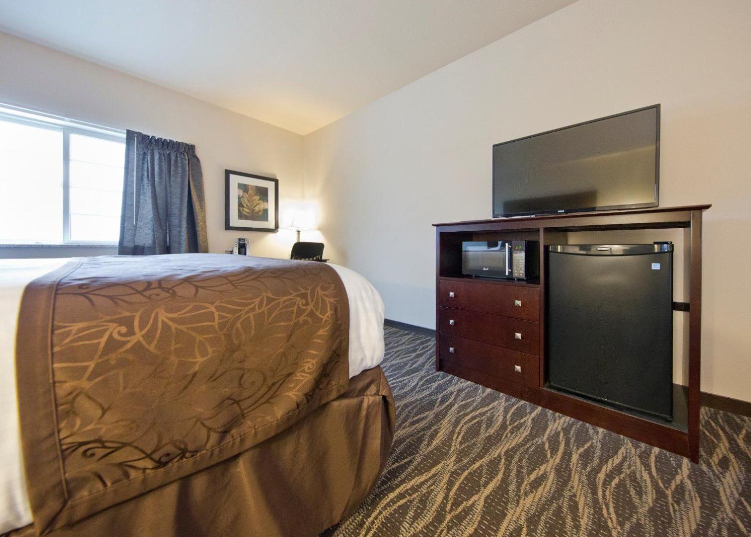 Deluxe Queen Room