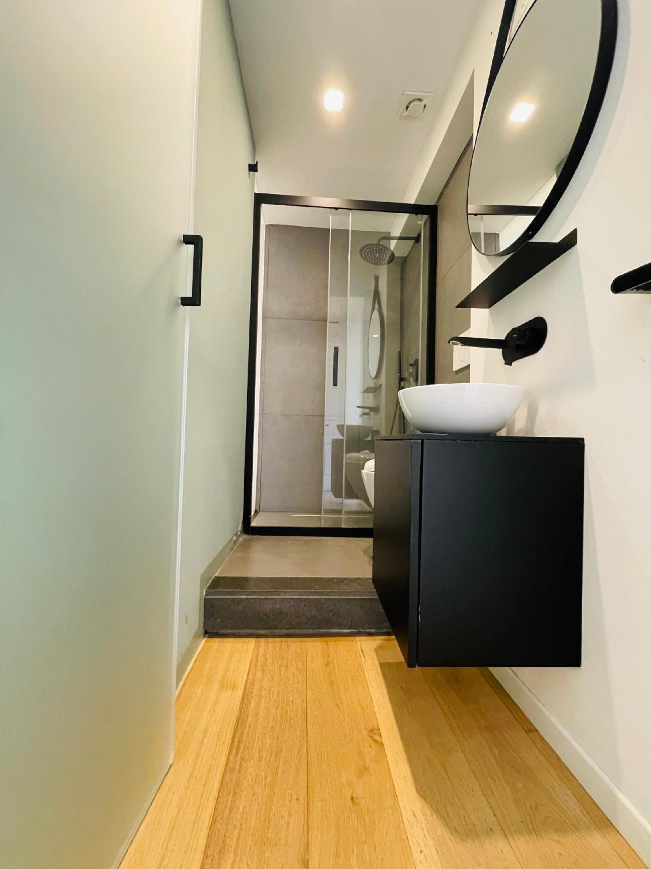 Standard Double Room - Photo 16