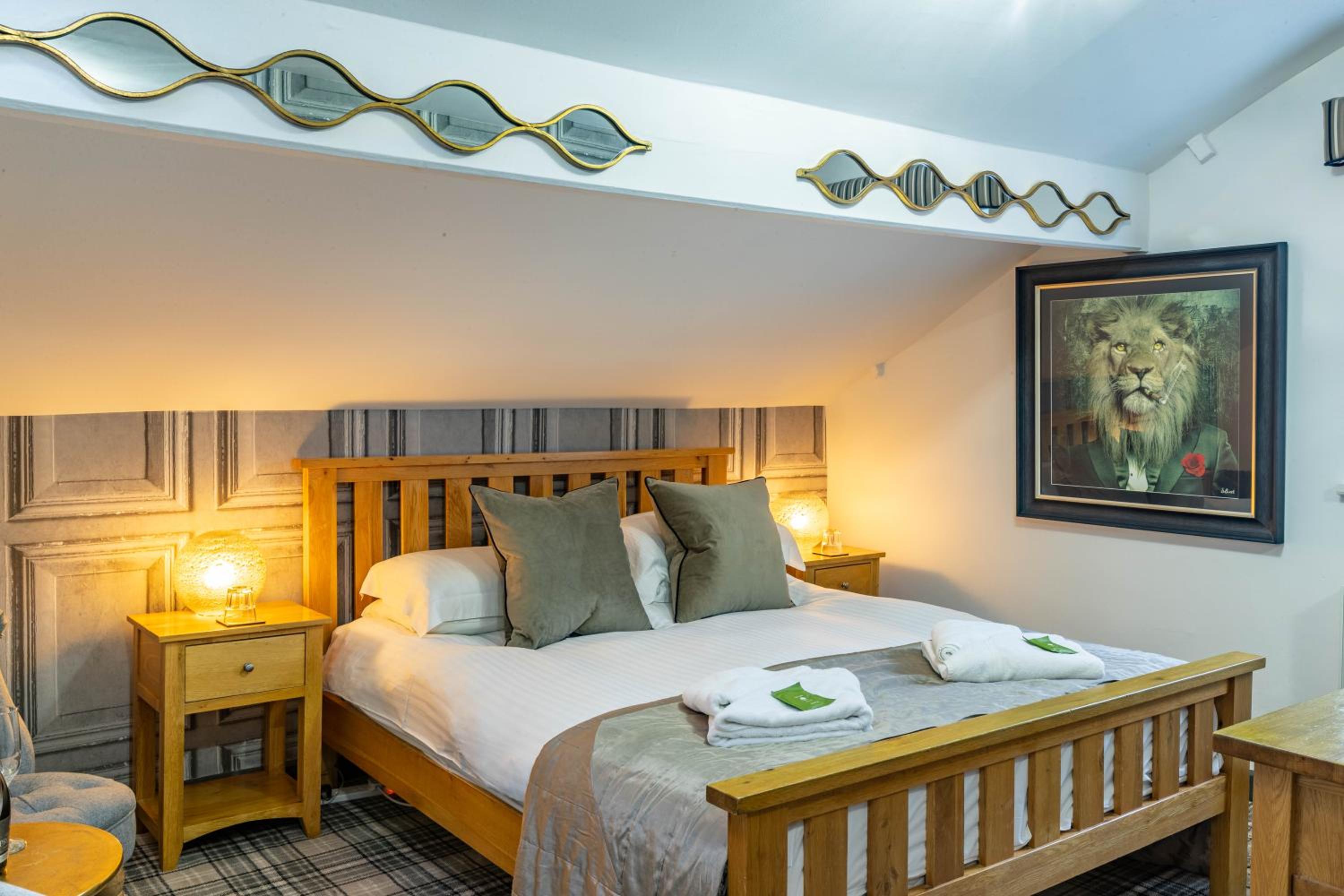 Standard King Room - Photo 3