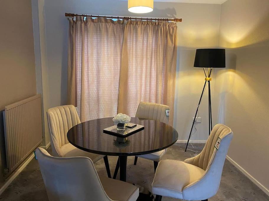 Three-Bedroom Villa photo 3