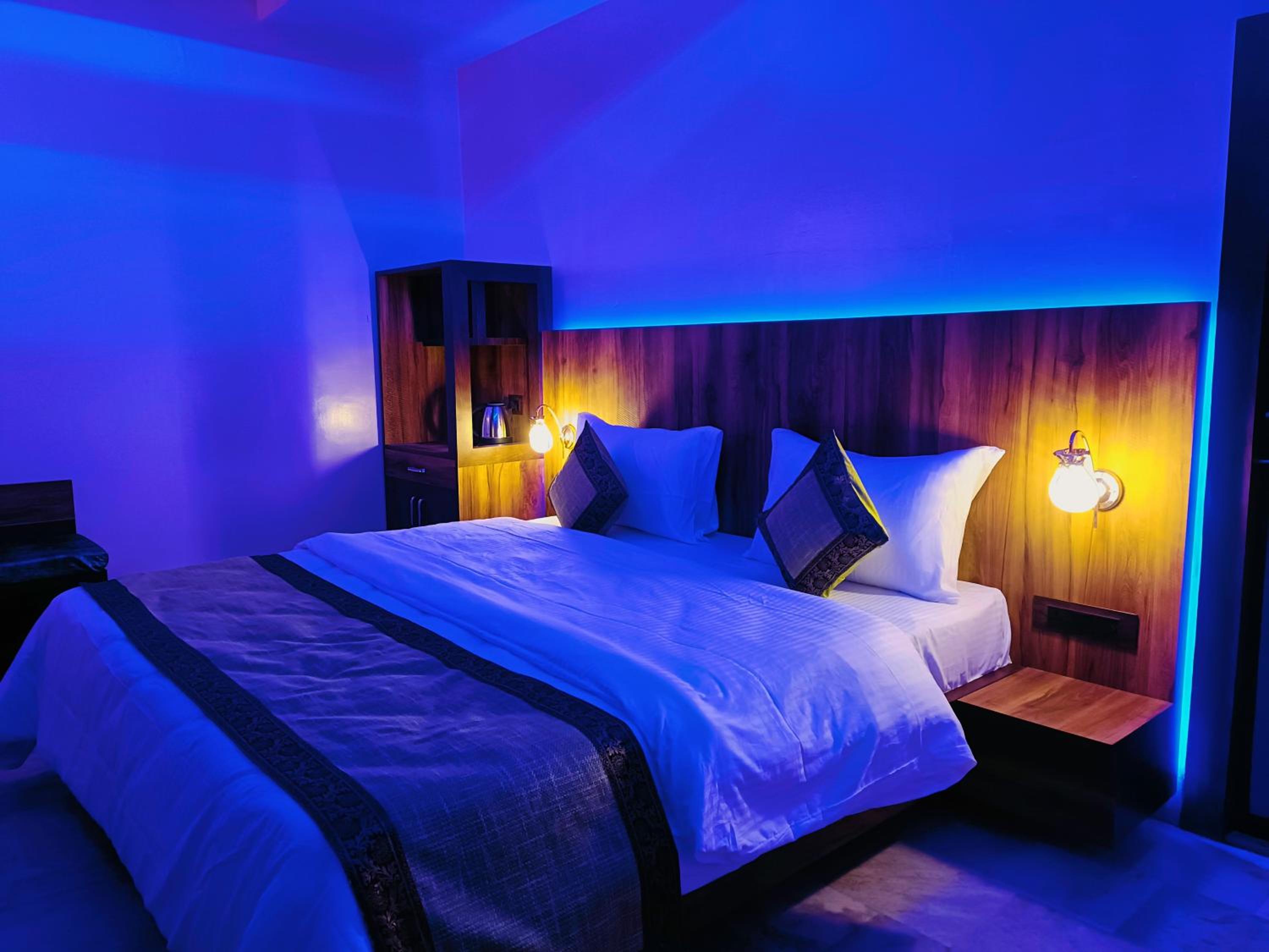 Double Room with Private Bathroom - Photo 1
