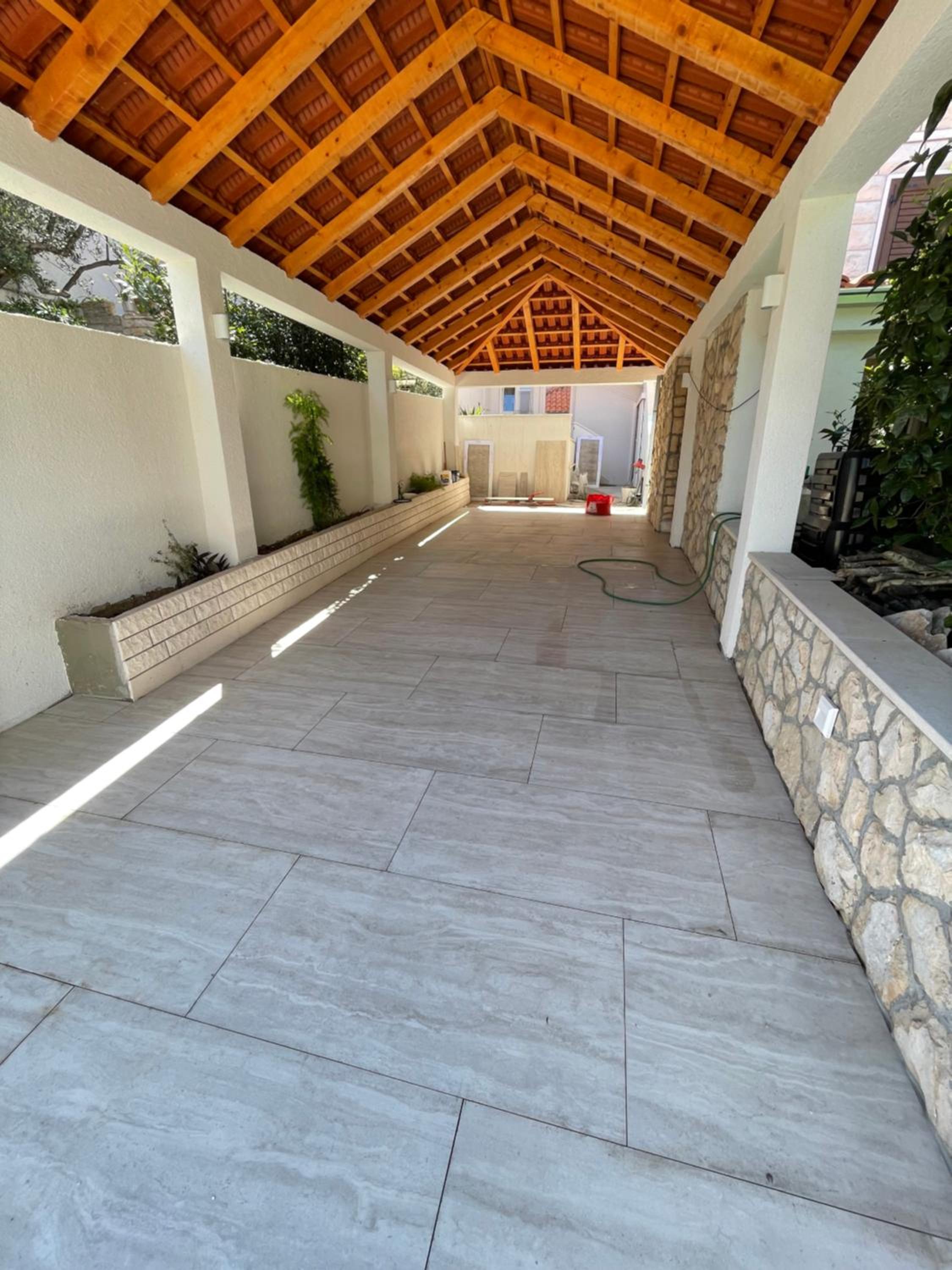 Apartment with Terrace photo 2