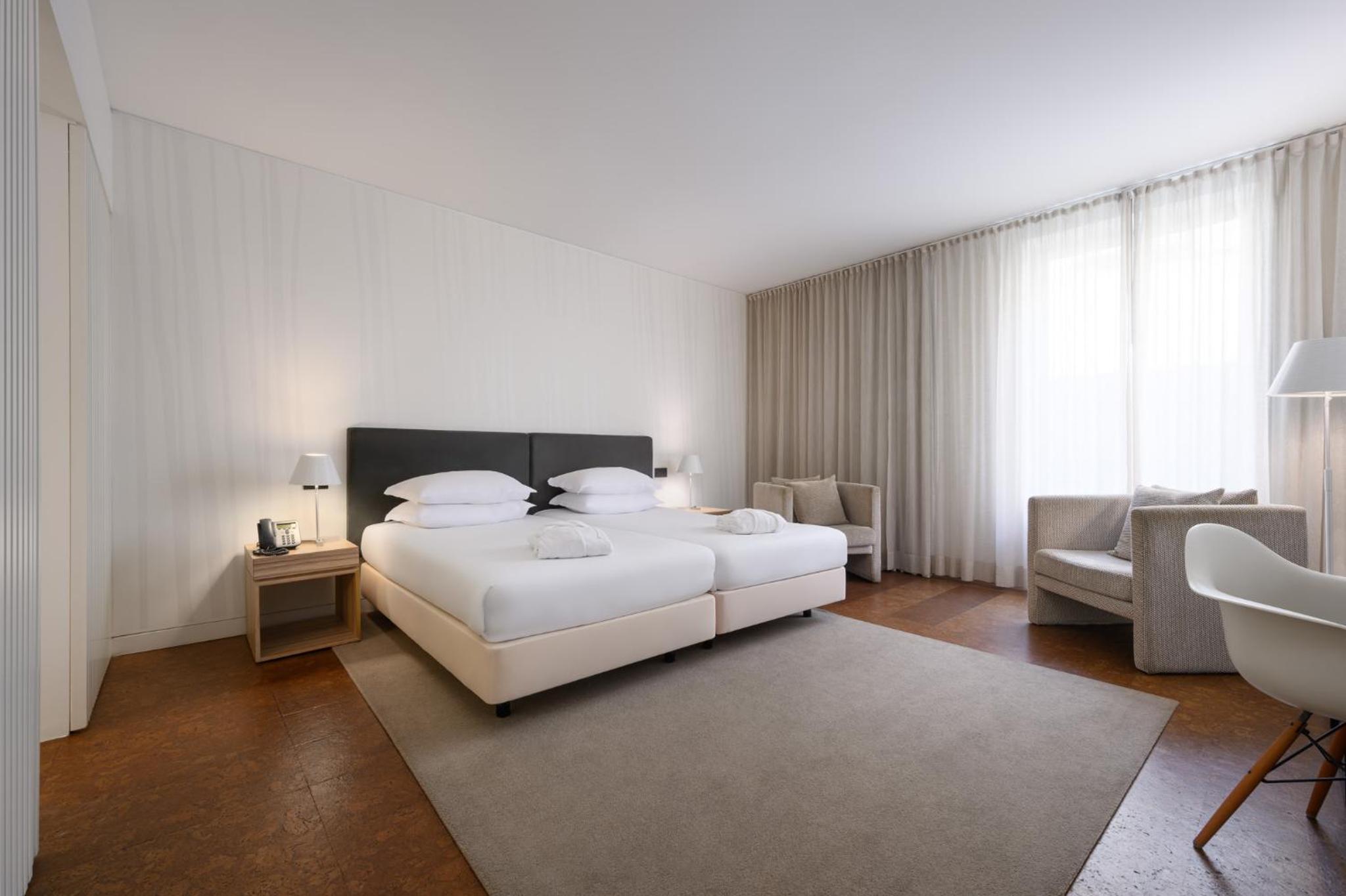 Deluxe Twin Room - Photo 7