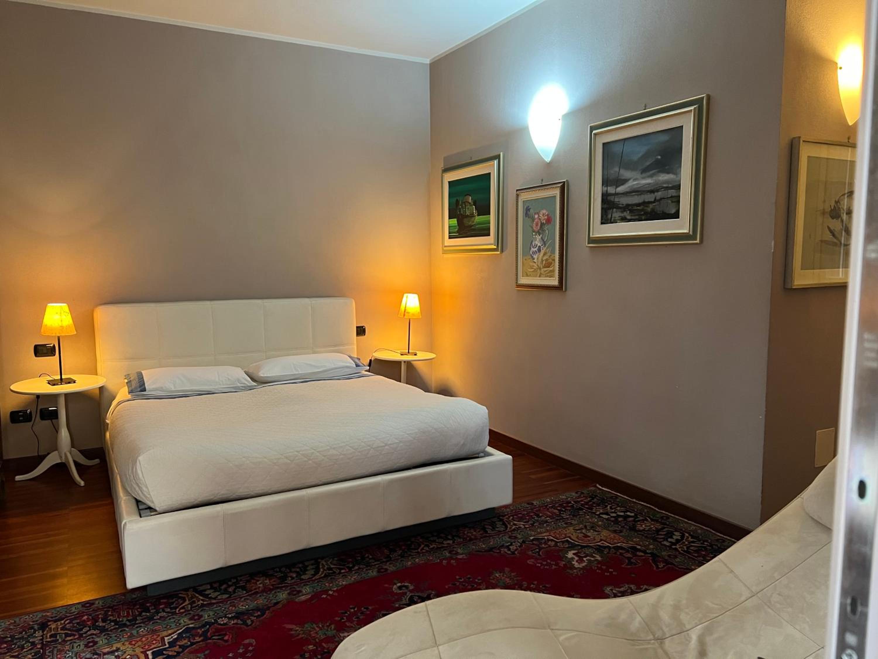 Apartment with Garden View - Photo 10