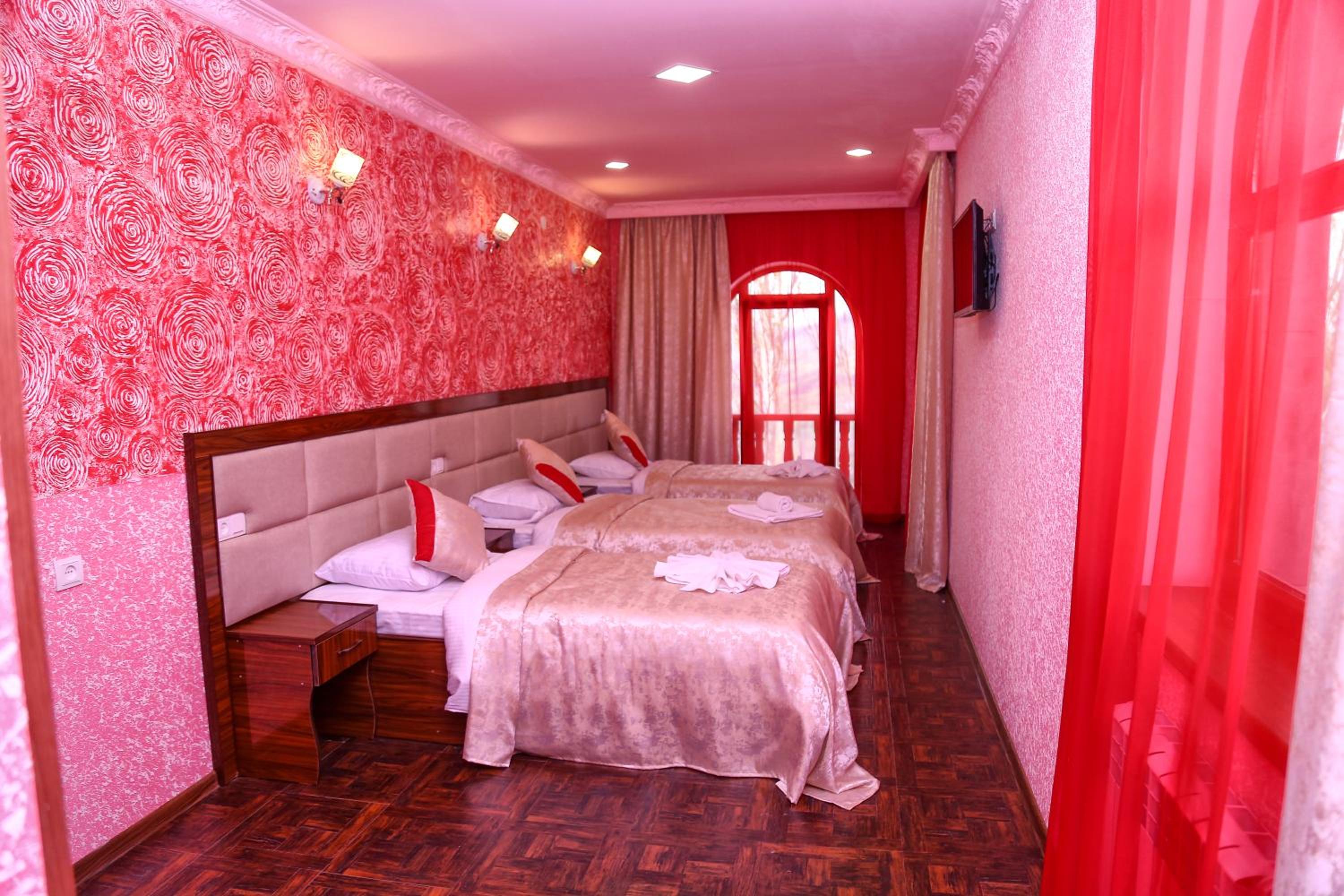 Triple Room With Mountain View