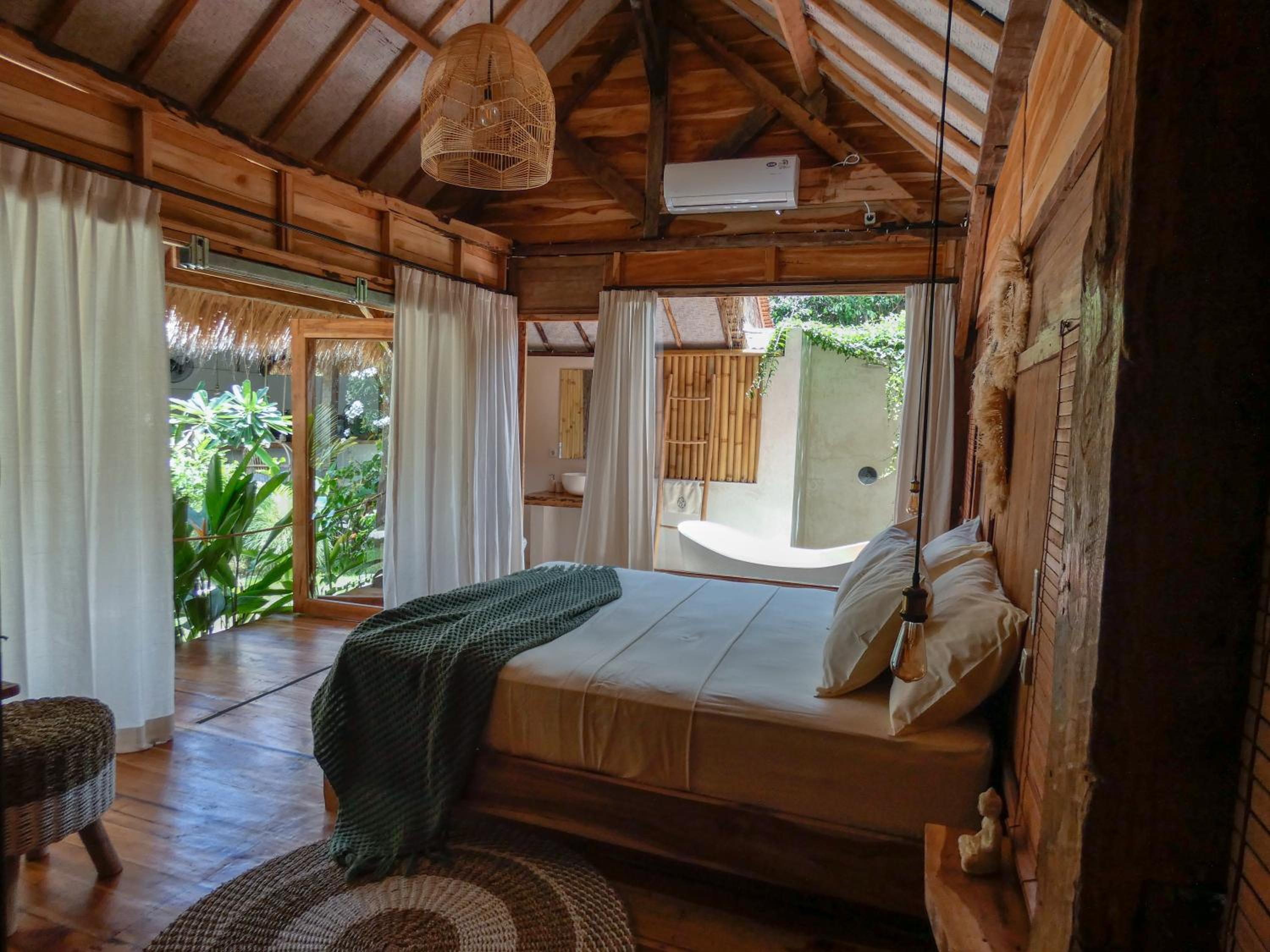 Deluxe Double Room with Bath