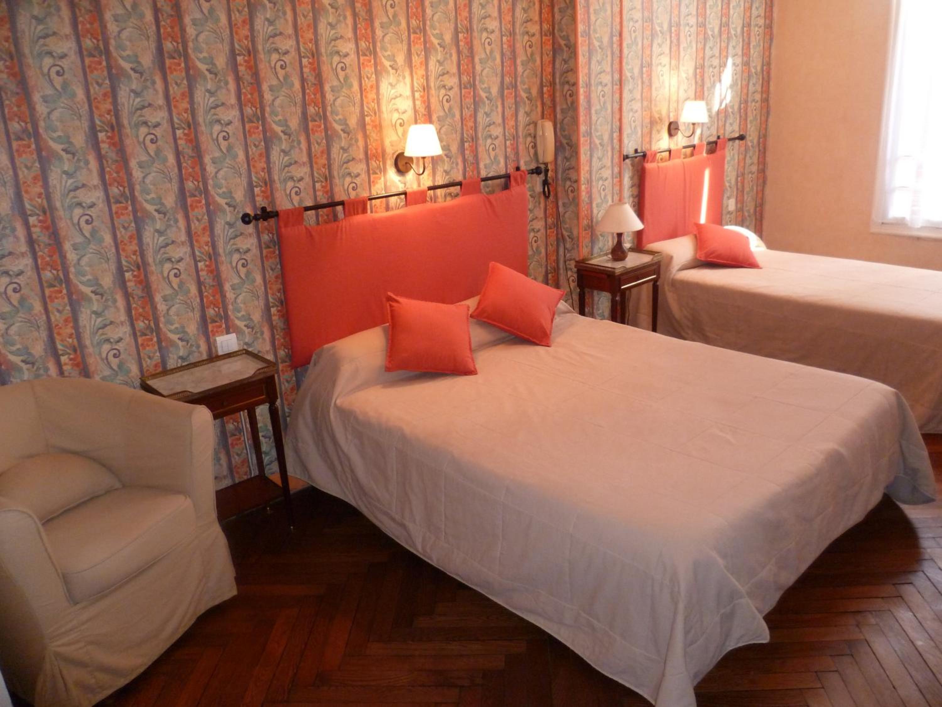 Triple Room - Photo 1