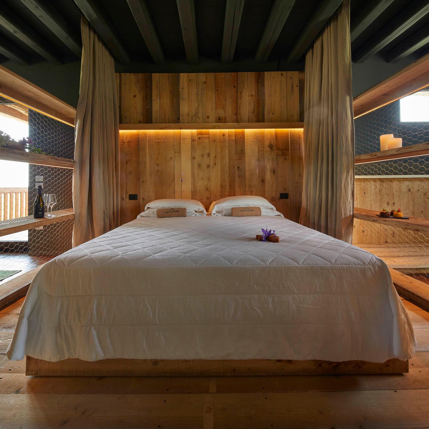 Junior Suite with Balcony - Photo 1