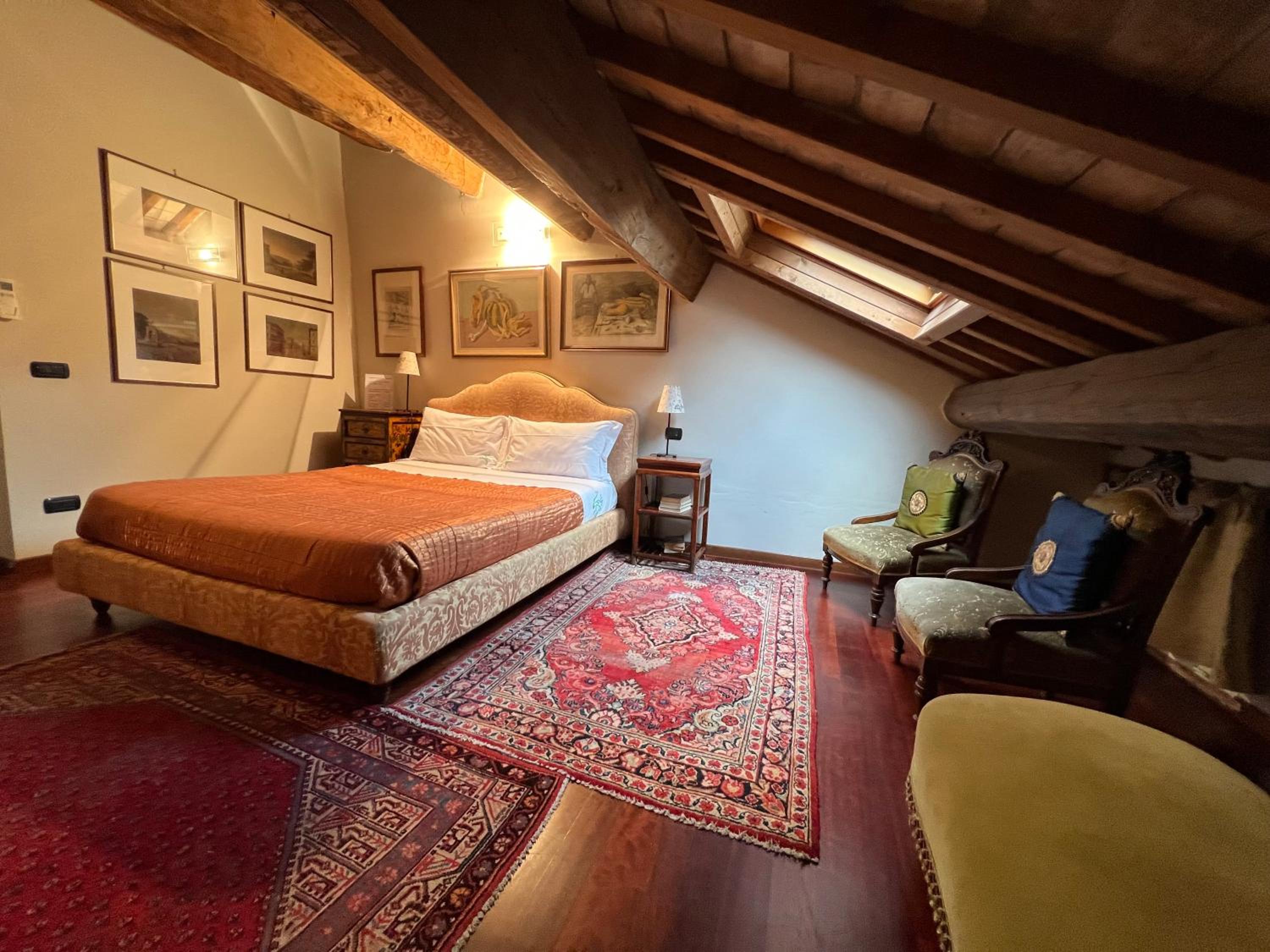 Double Room - Photo 7