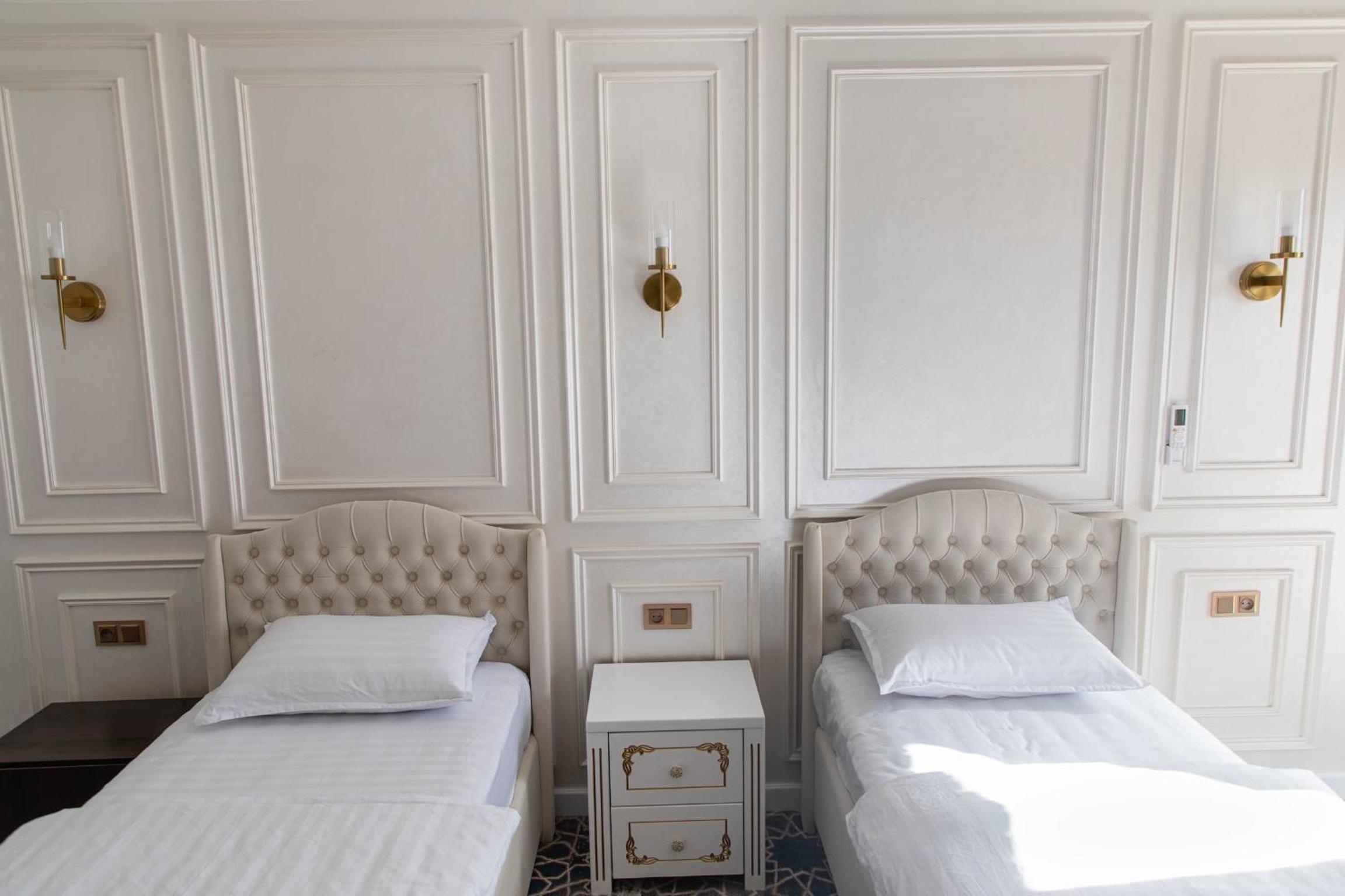 Deluxe Double Room with Two Double Beds photo 3