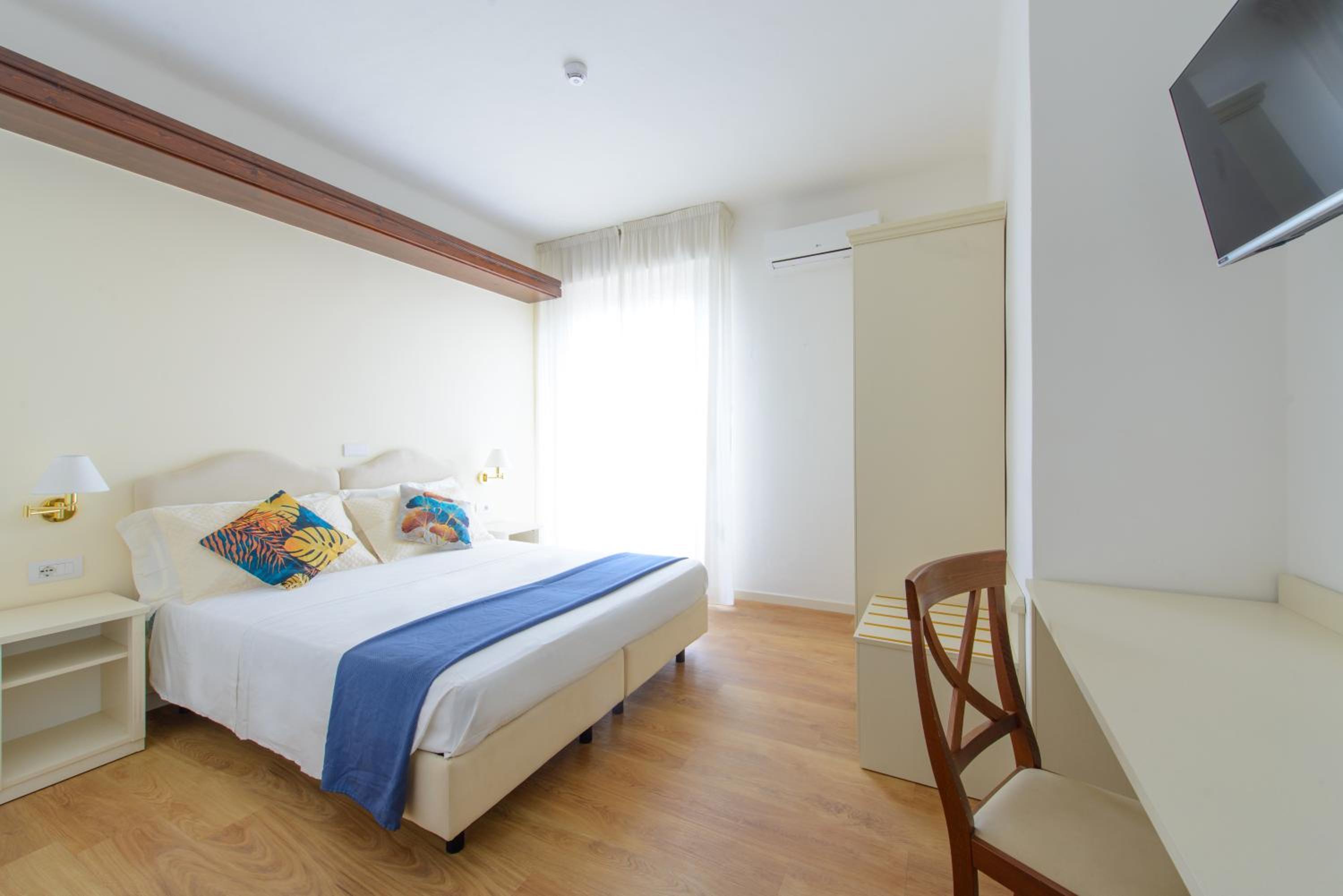 Superior Double or Twin Room - Photo 1