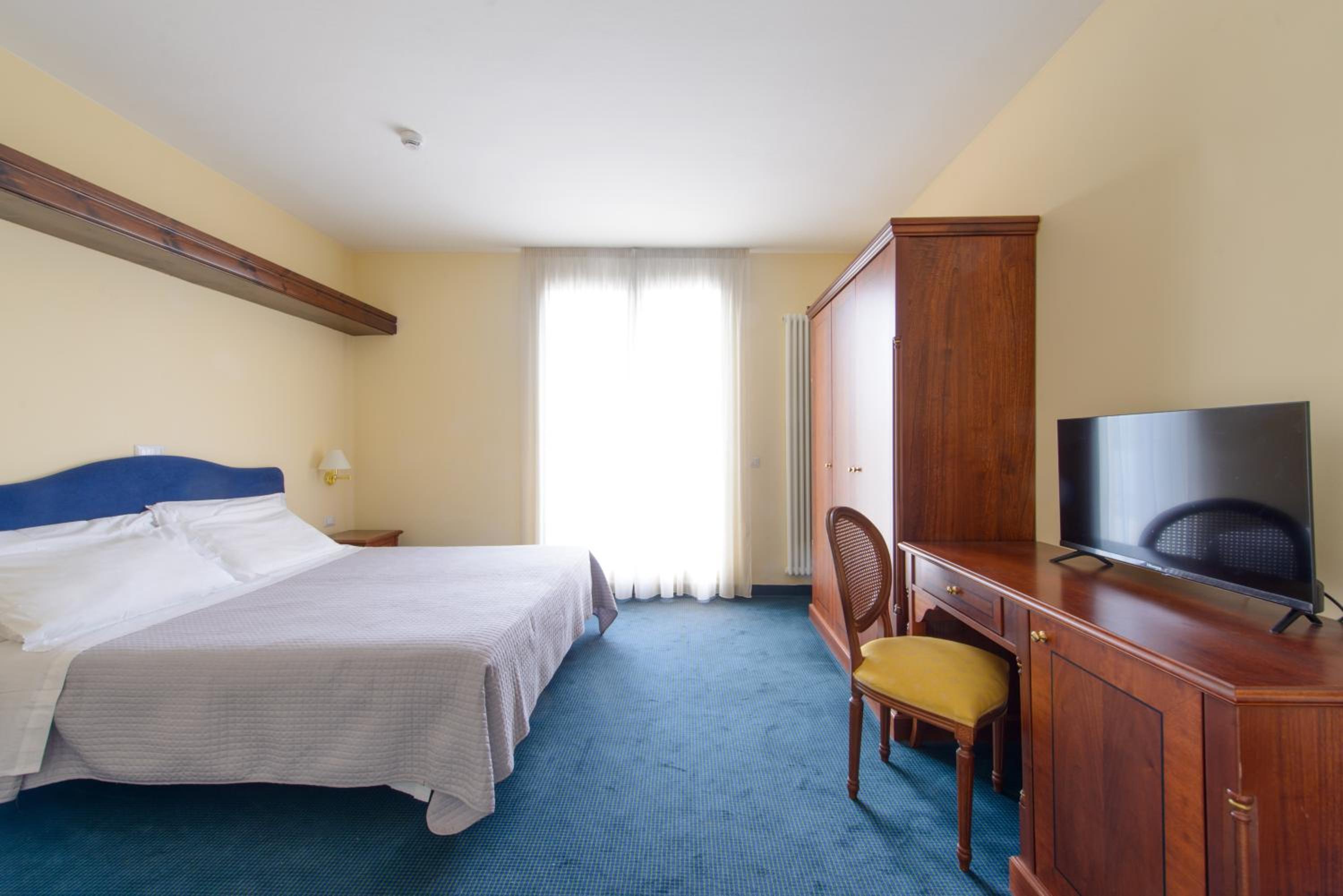 Superior Double or Twin Room - Photo 4