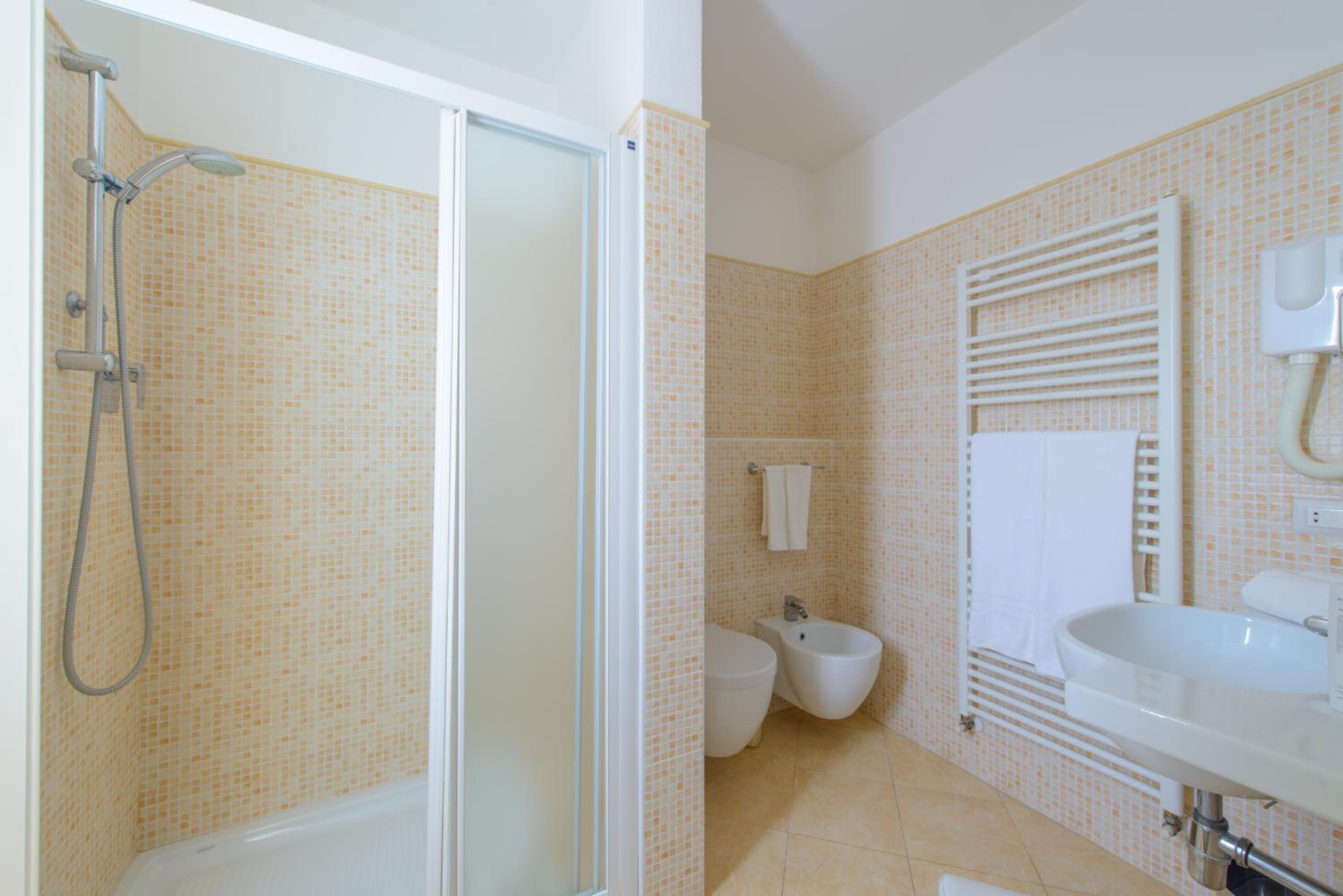 Superior Triple Room - Photo 3
