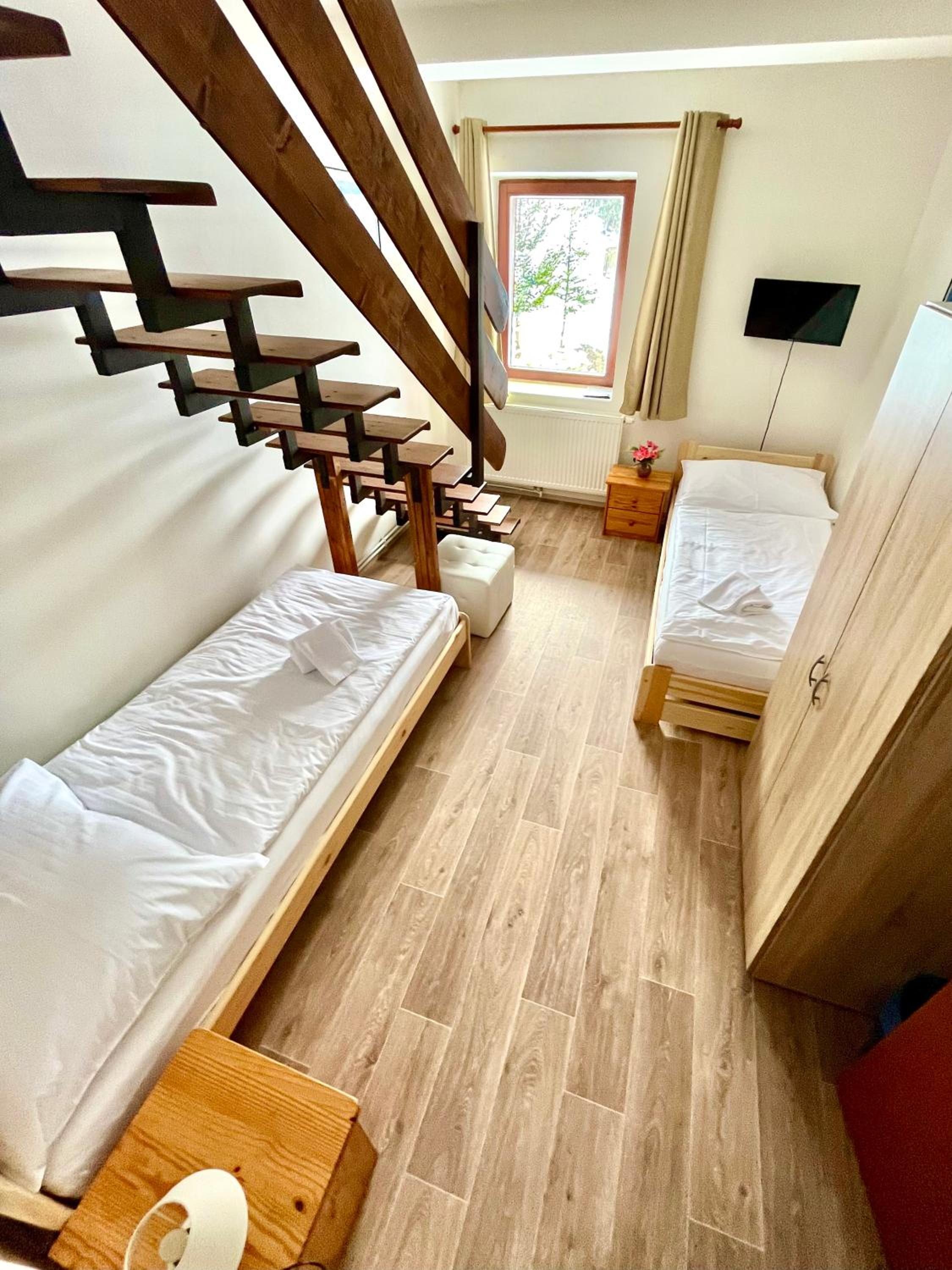 Quadruple Room with Private Bathroom