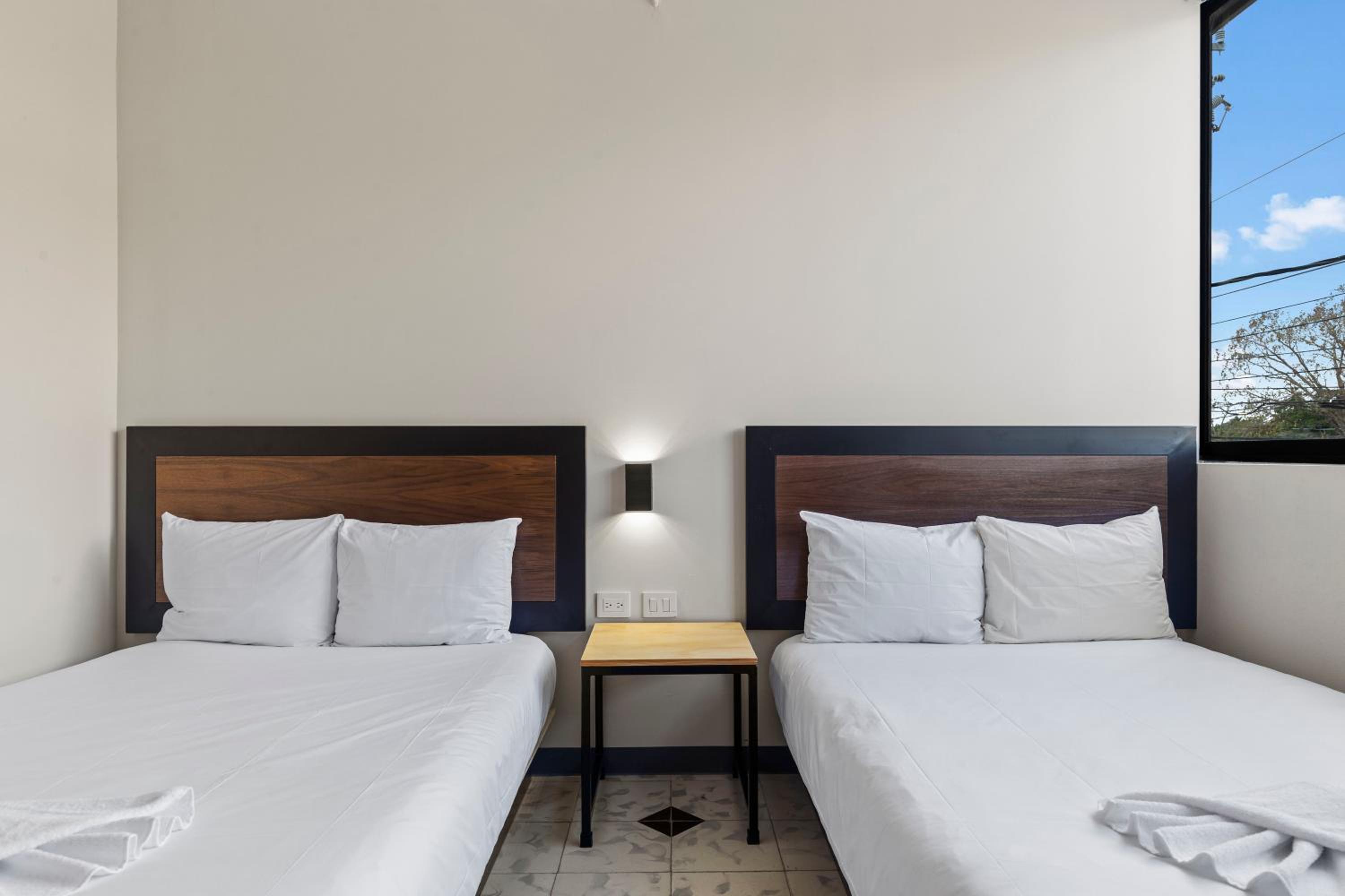 Double Room - Photo 8