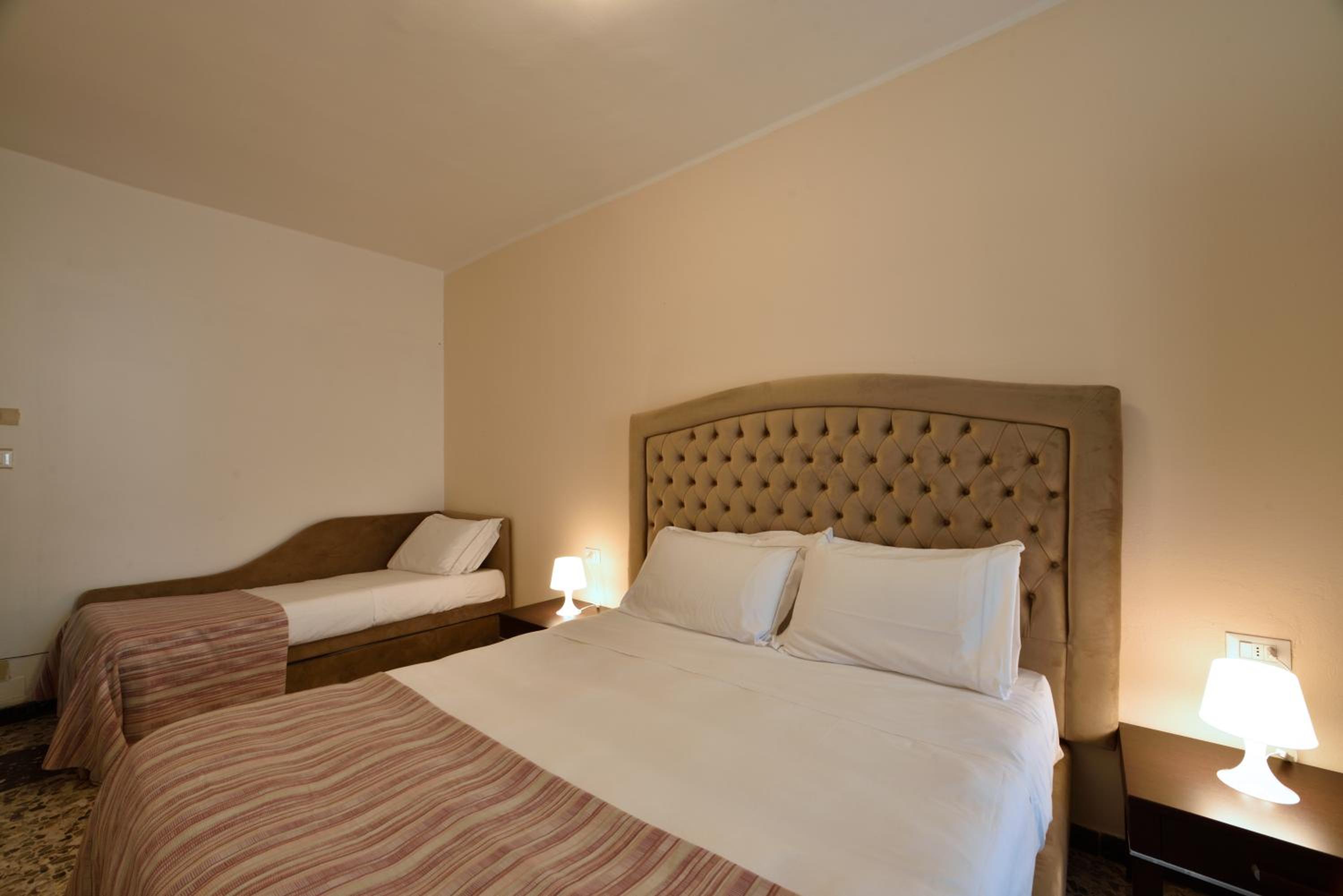 Comfort Triple Room with Shower