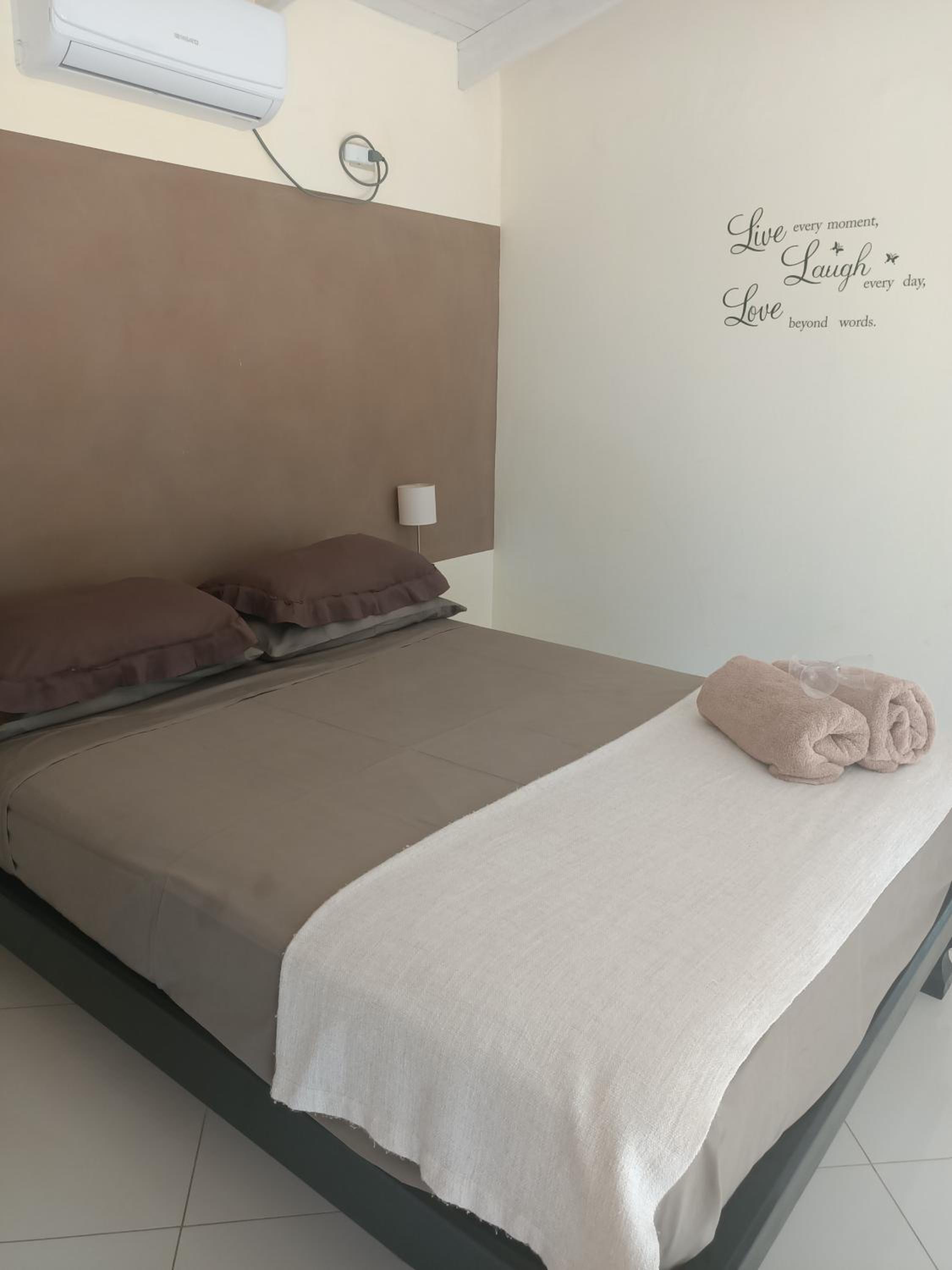 Deluxe King Room photo 1