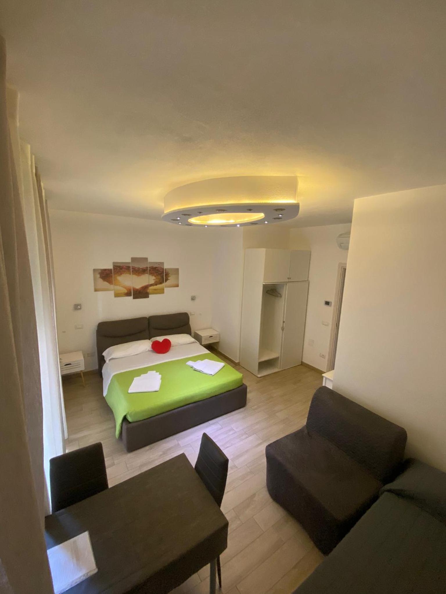 Triple Room with Private External Bathroom - Photo 4