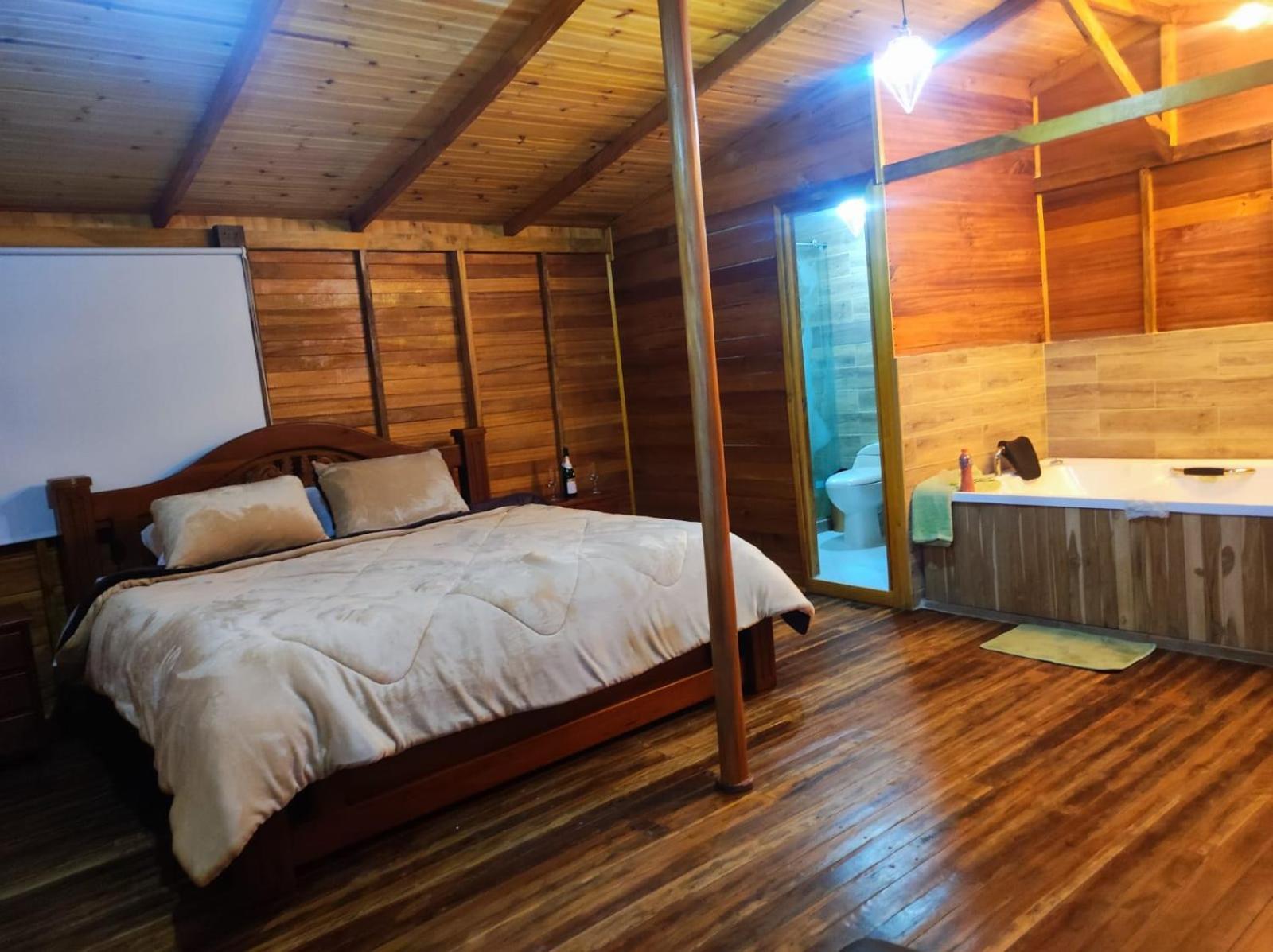 Deluxe Double Room with Bath photo 1