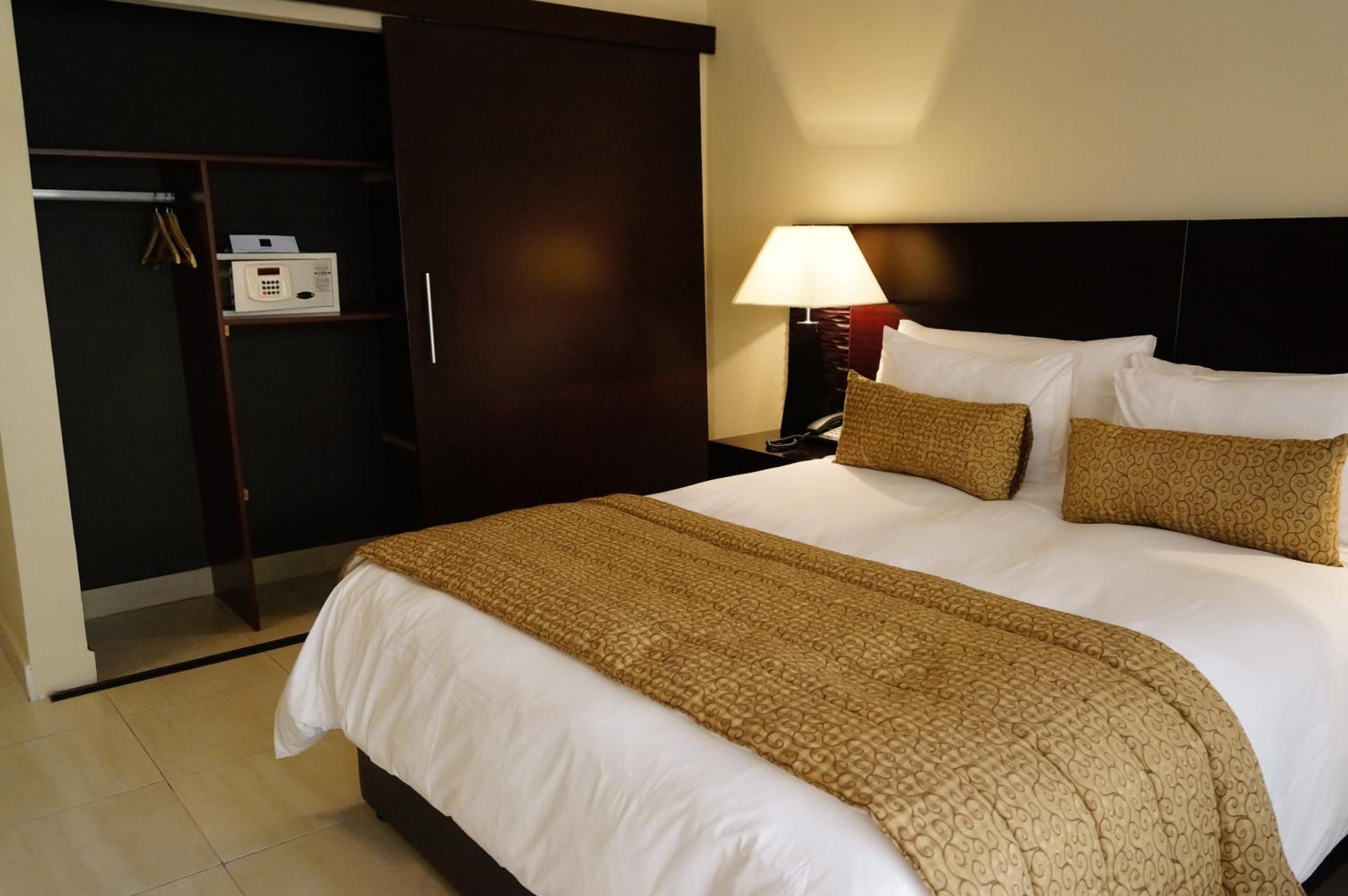 Deluxe Double Room photo 3