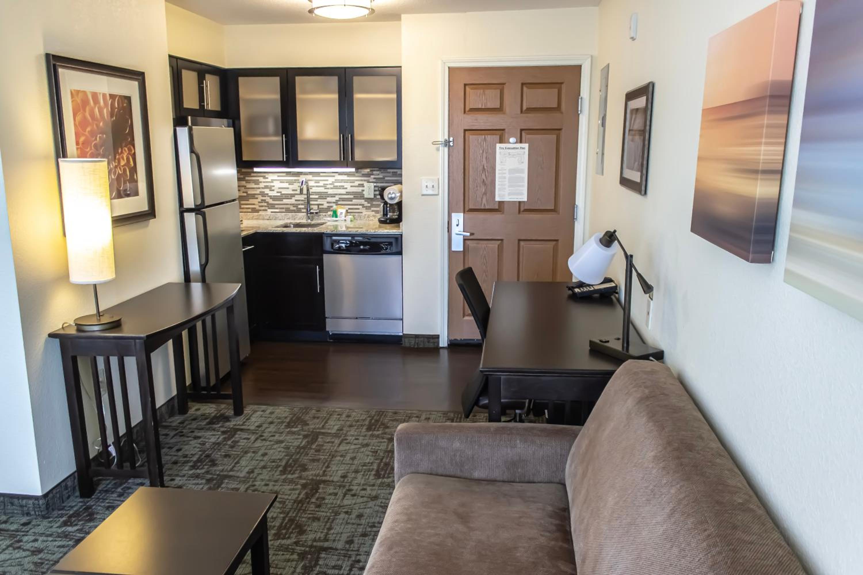 Studio Suite - Photo 1