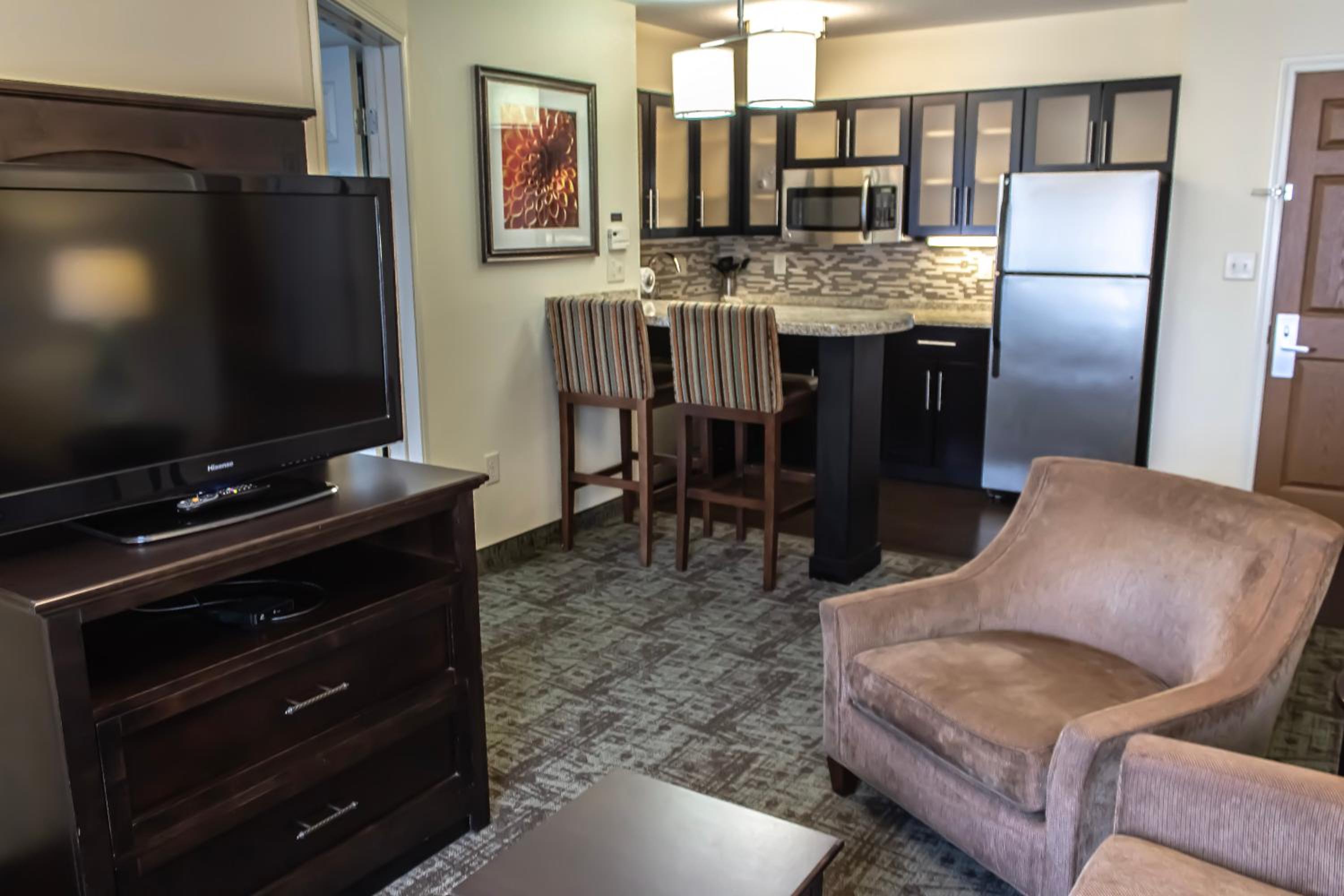 King Room - Hearing Accessible - Non-Smoking