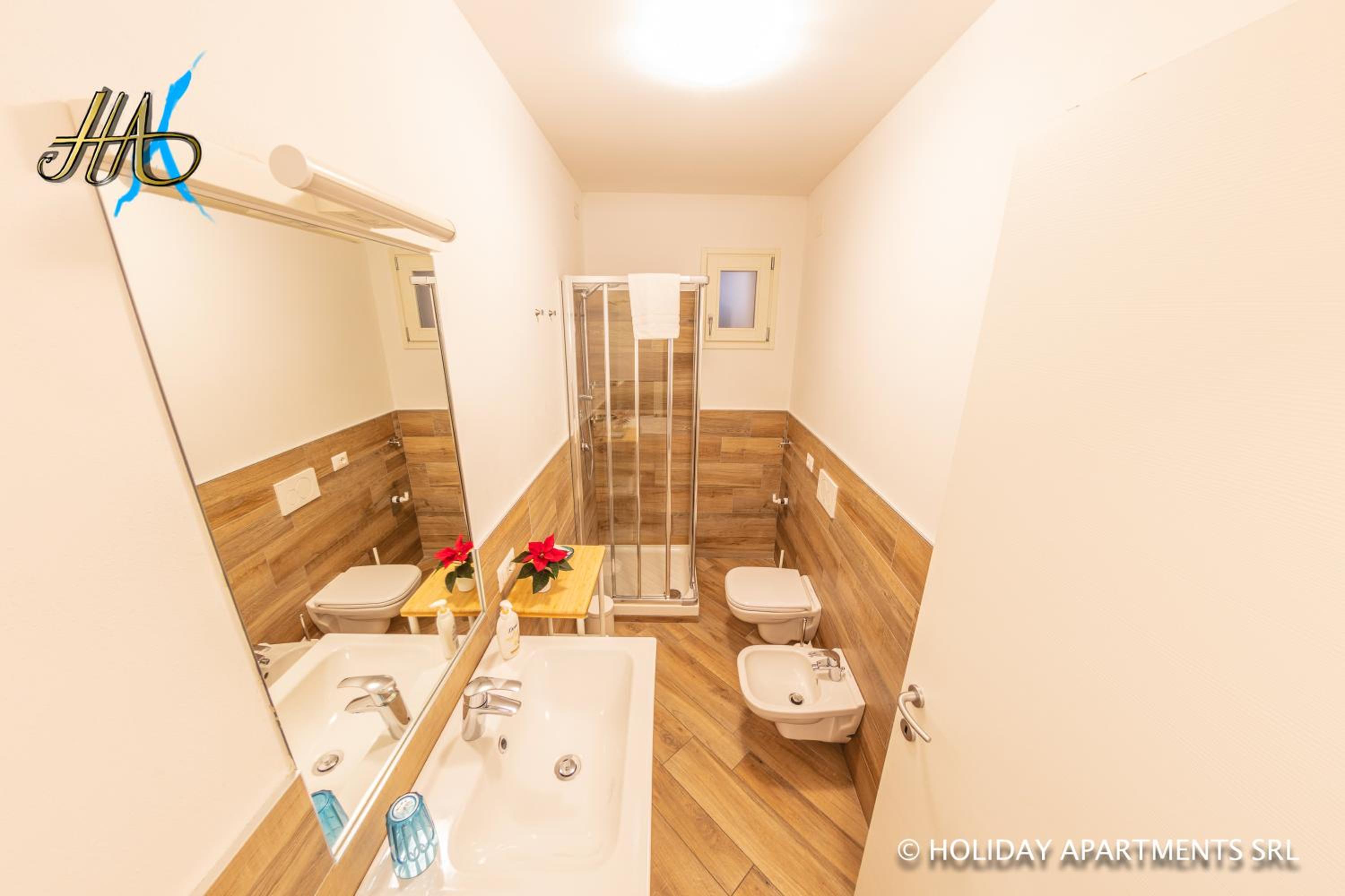 Apartment with Balcony - Photo 42