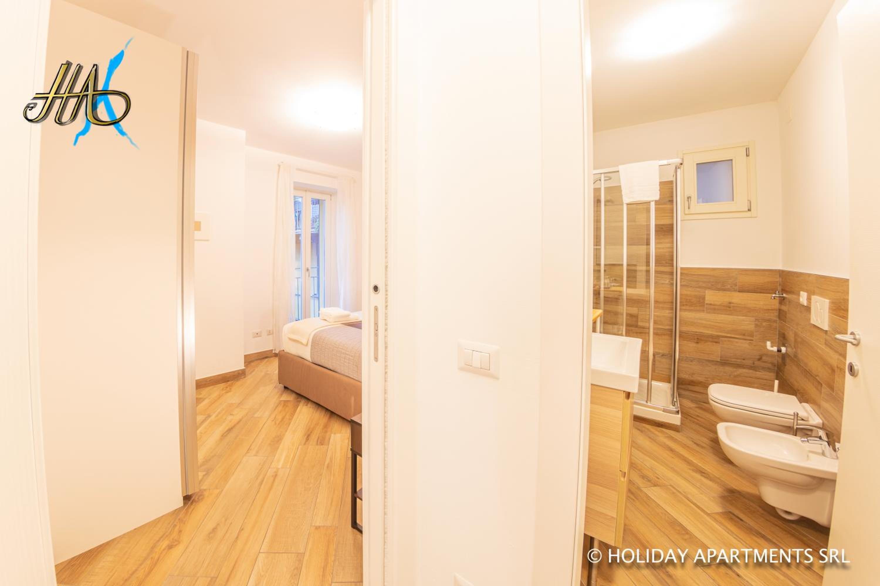 Apartment with Balcony - Photo 39