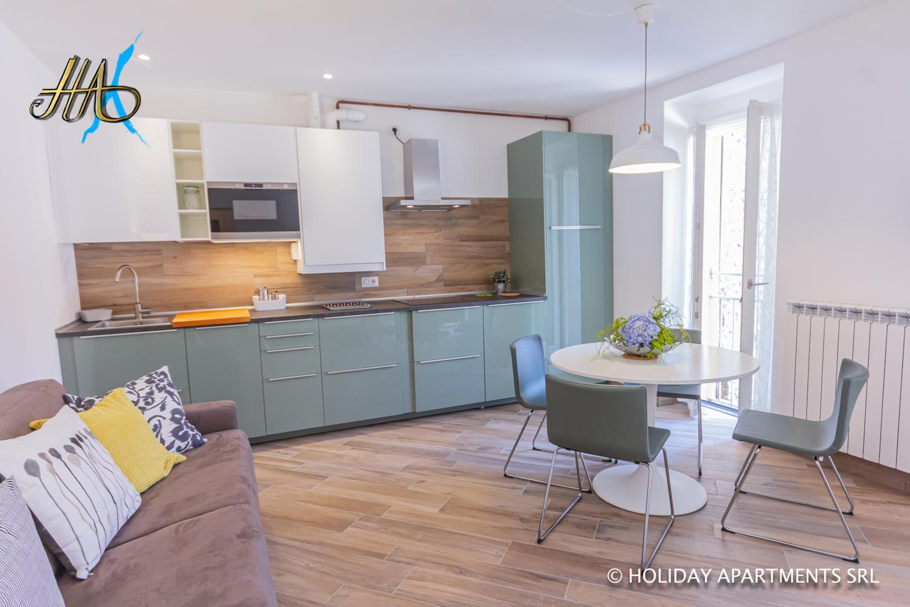 Apartment with Balcony - Photo 11