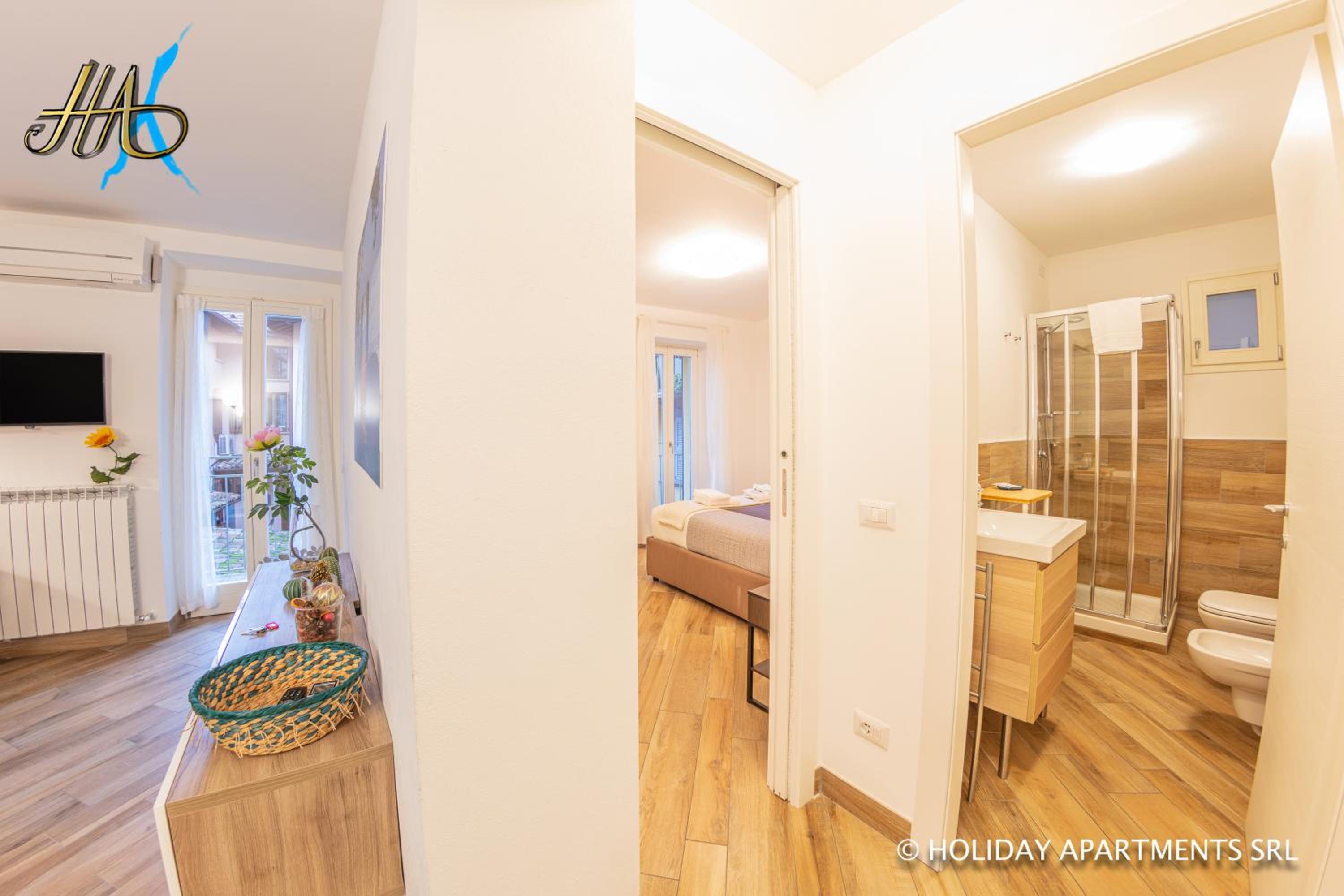 Apartment with Balcony - Photo 18