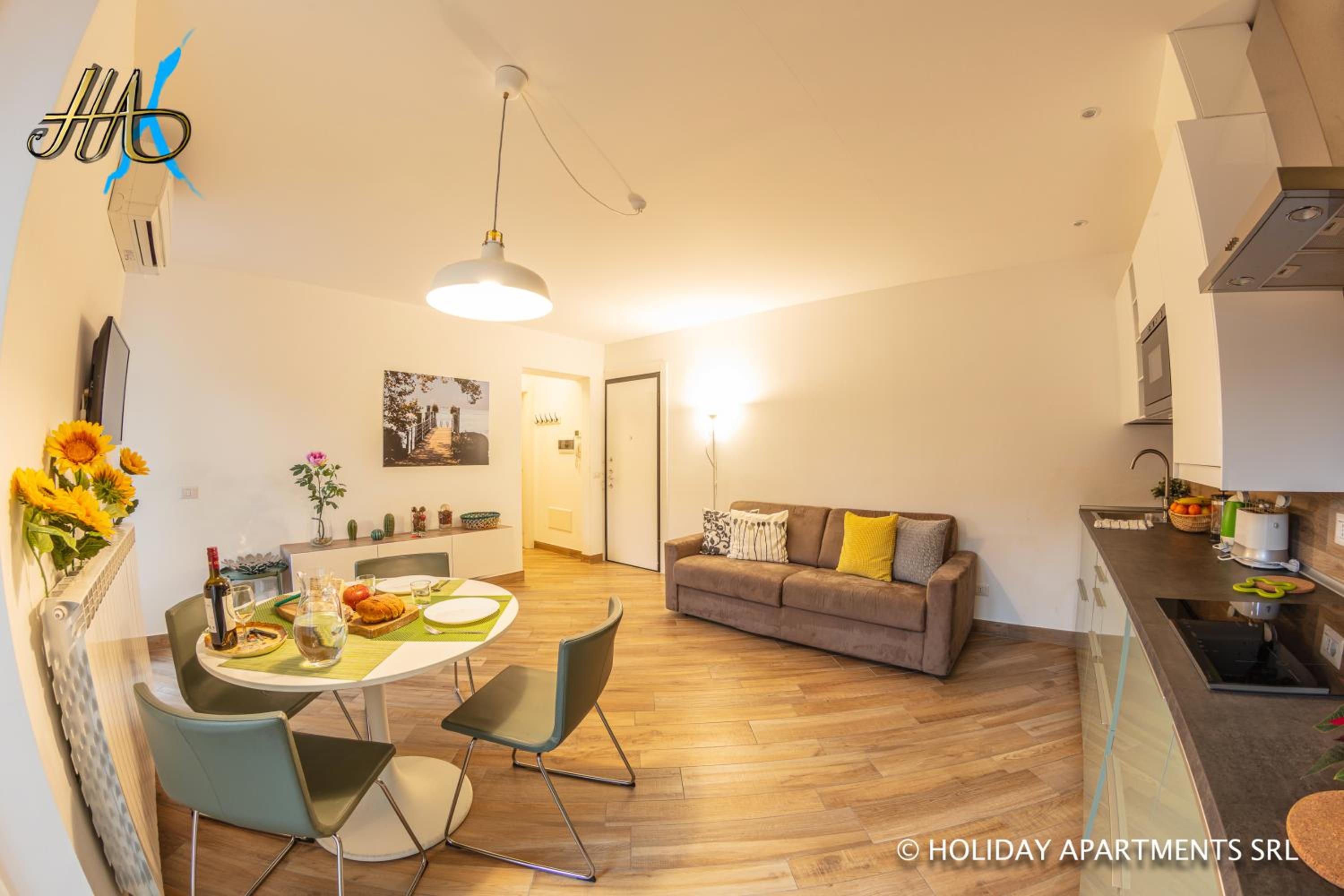 Apartment with Balcony - Photo 34