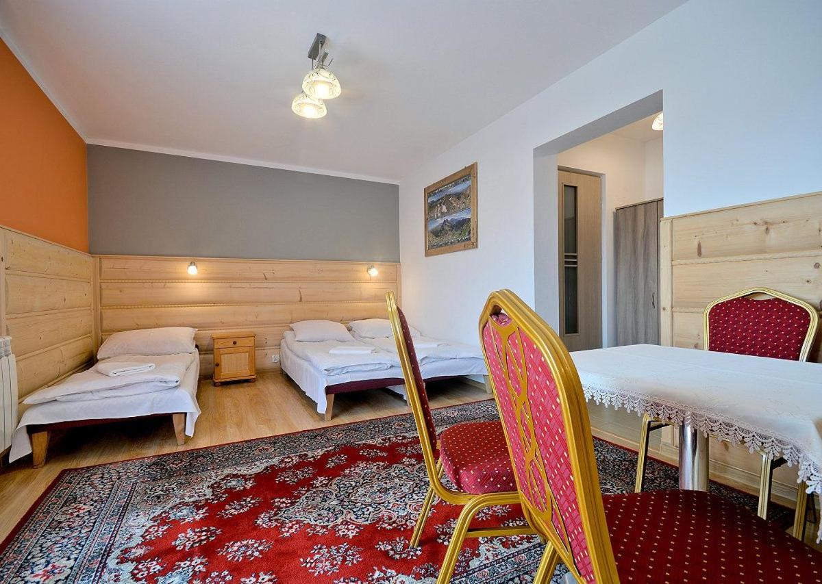 Quadruple Room with Mountain View photo 1