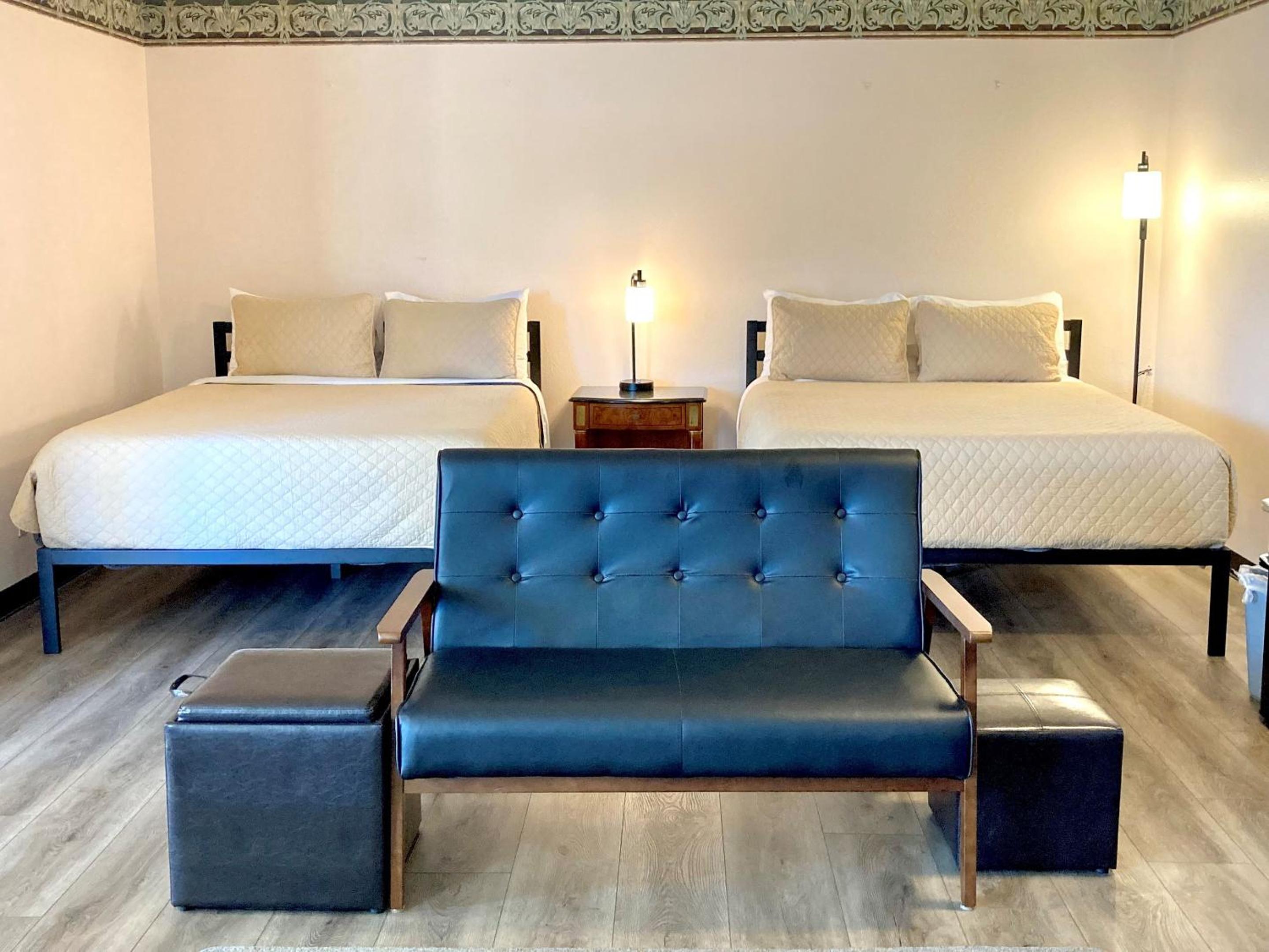 Deluxe Family Room - Photo 4
