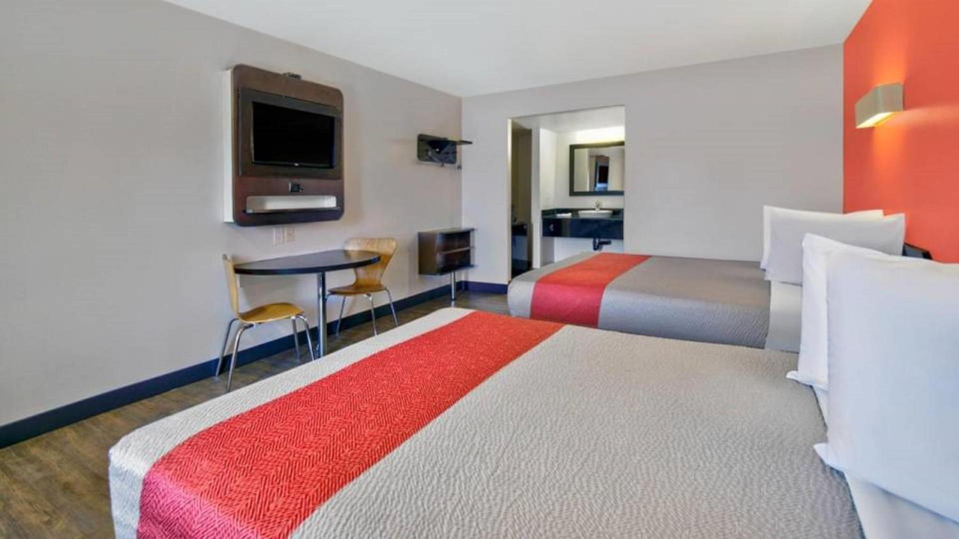 Queen Room with Two Queen Beds - Non-Smoking