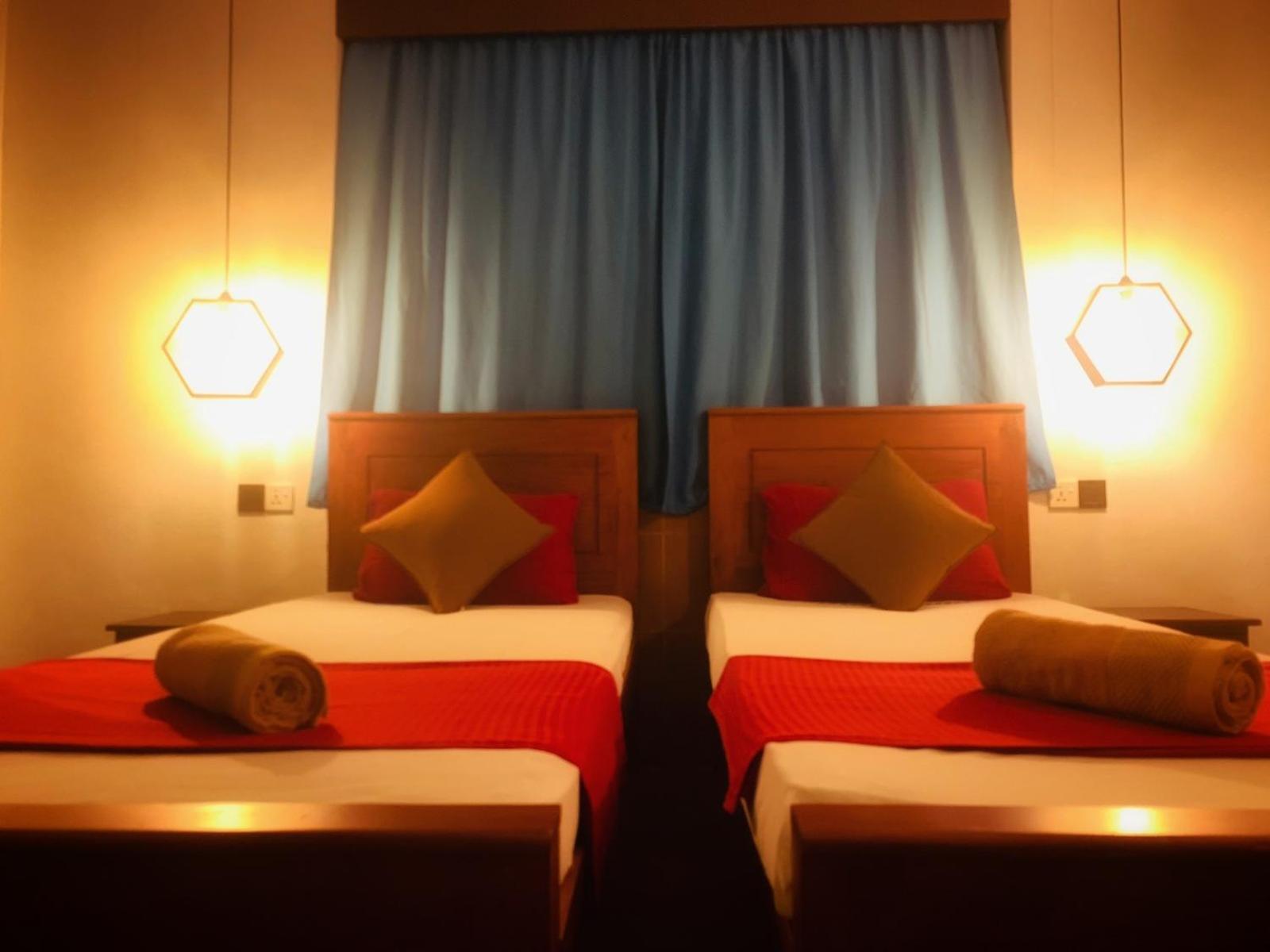 Deluxe Double Room with Balcony photo 2