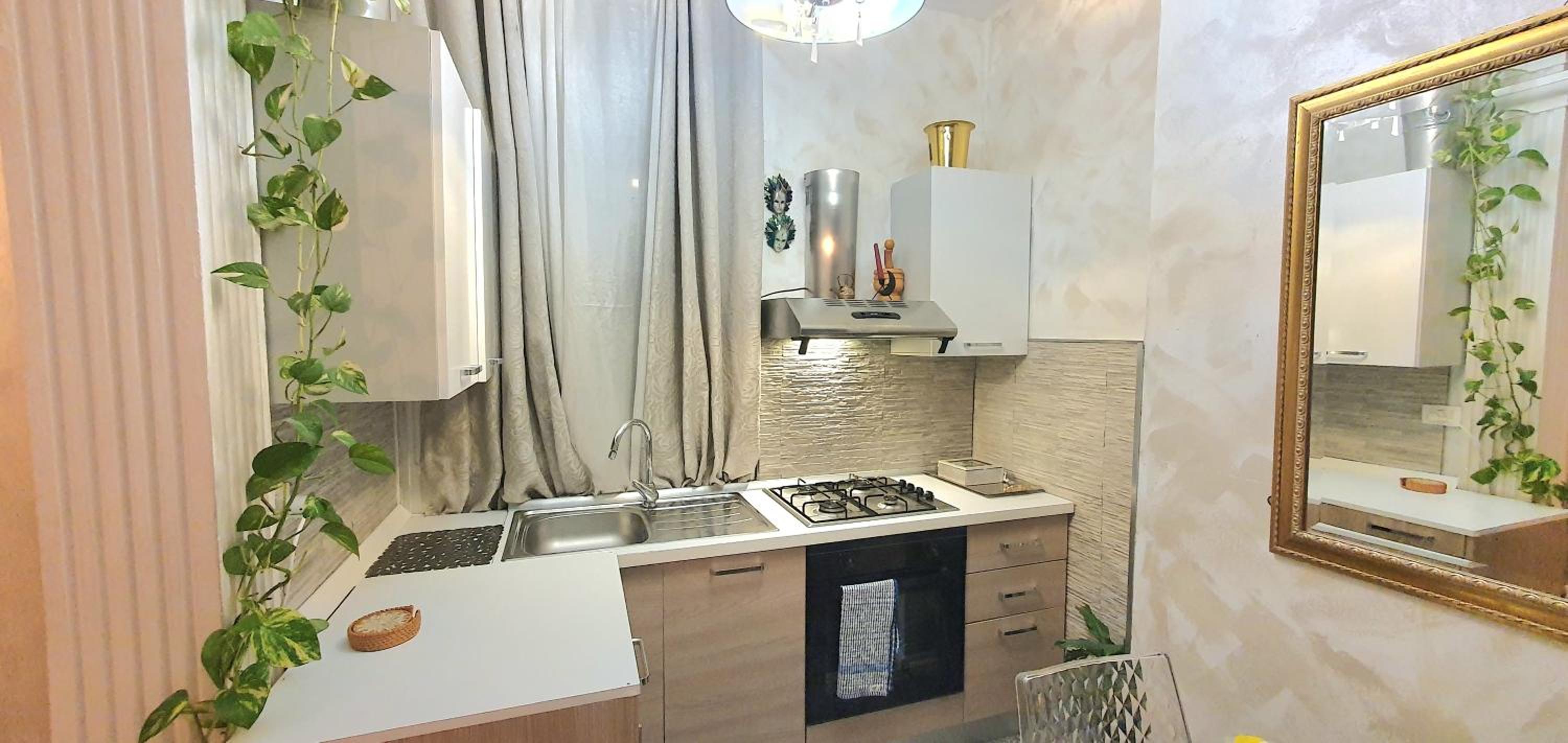 One-Bedroom Apartment - Photo 9
