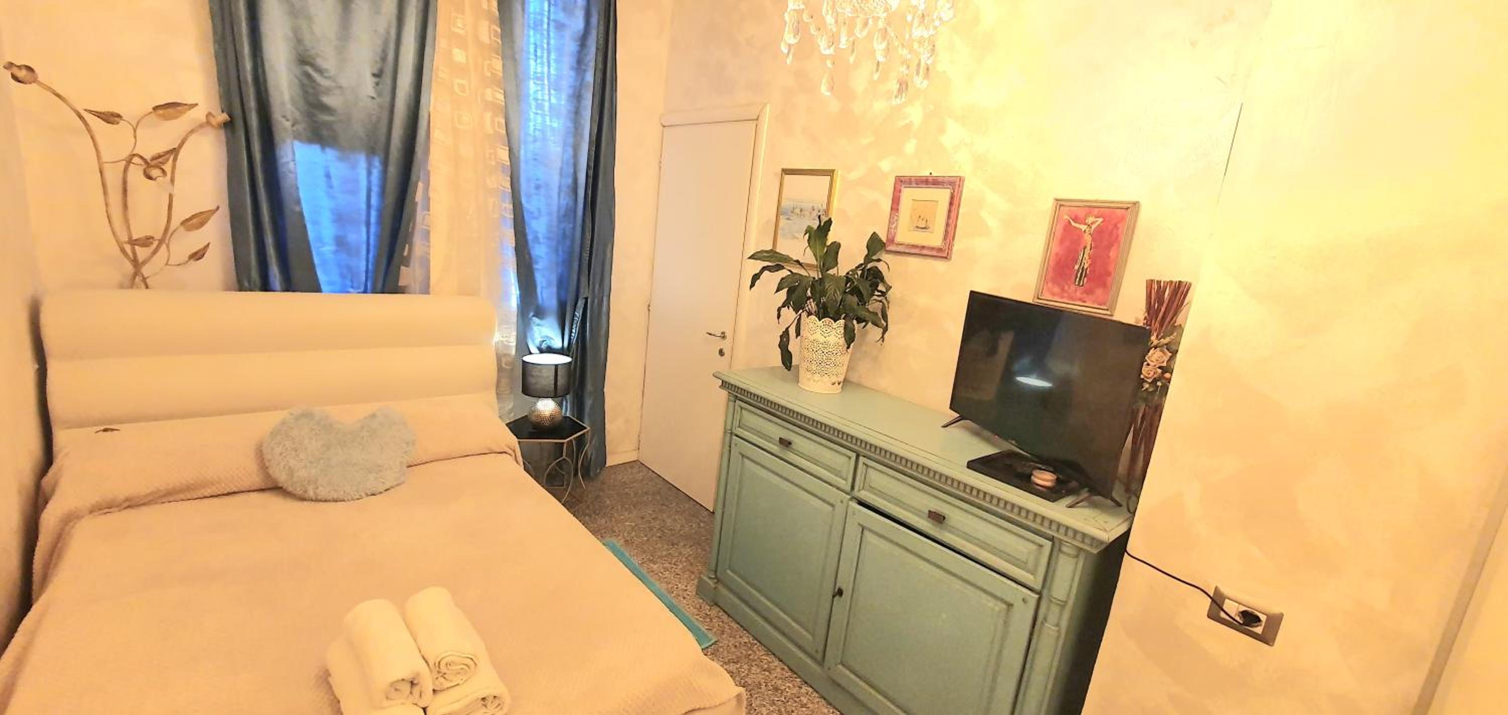 One-Bedroom Apartment - Photo 18